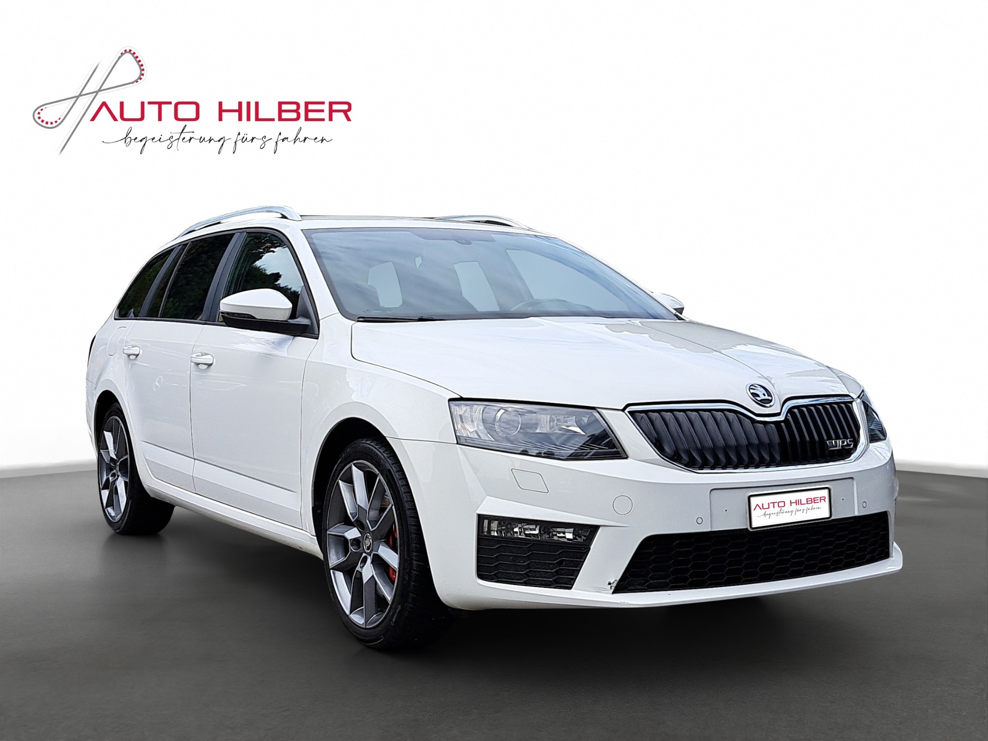 SKODA Octavia Combi 2.0 TSI RS DSG-image-12