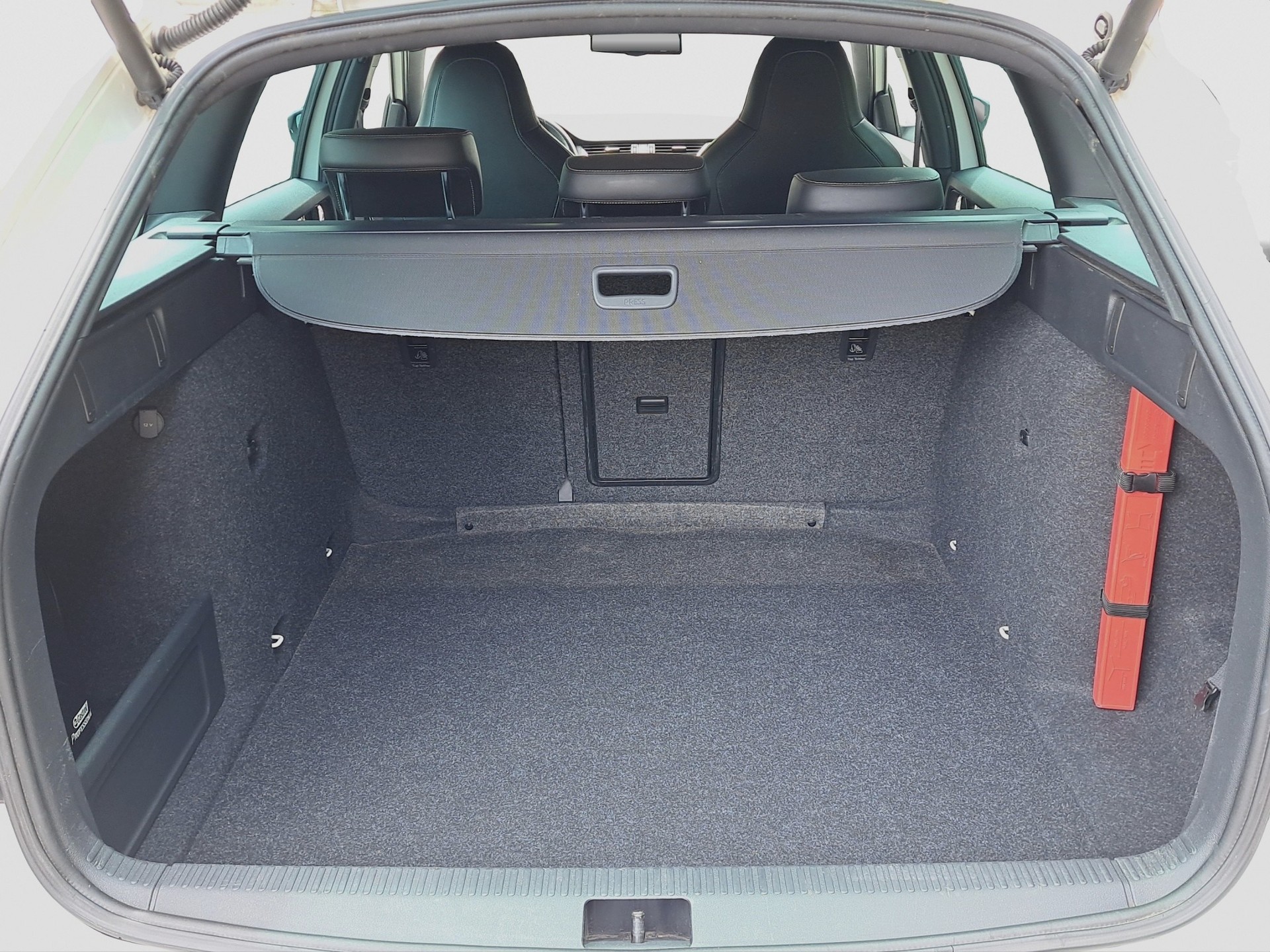 SKODA Octavia Combi 2.0 TSI RS DSG-image-11
