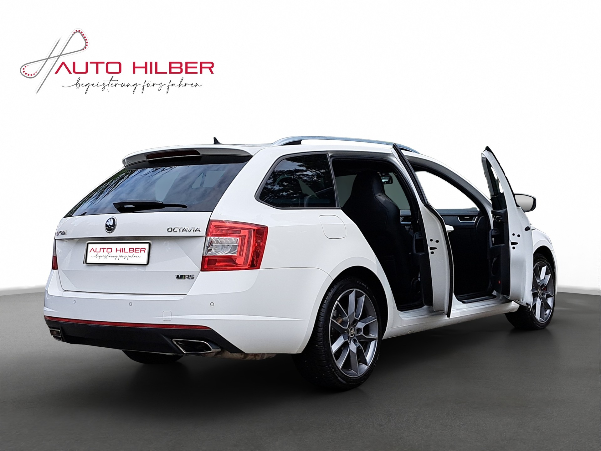 SKODA Octavia Combi 2.0 TSI RS DSG-image-5