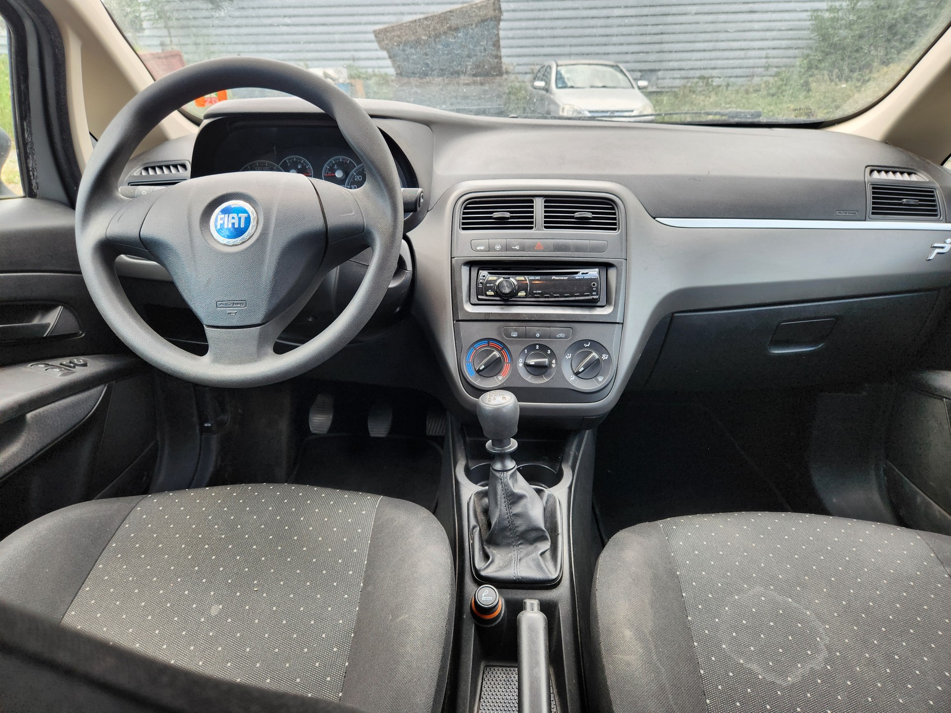FIAT Punto 1.4 Dynamic-image-3