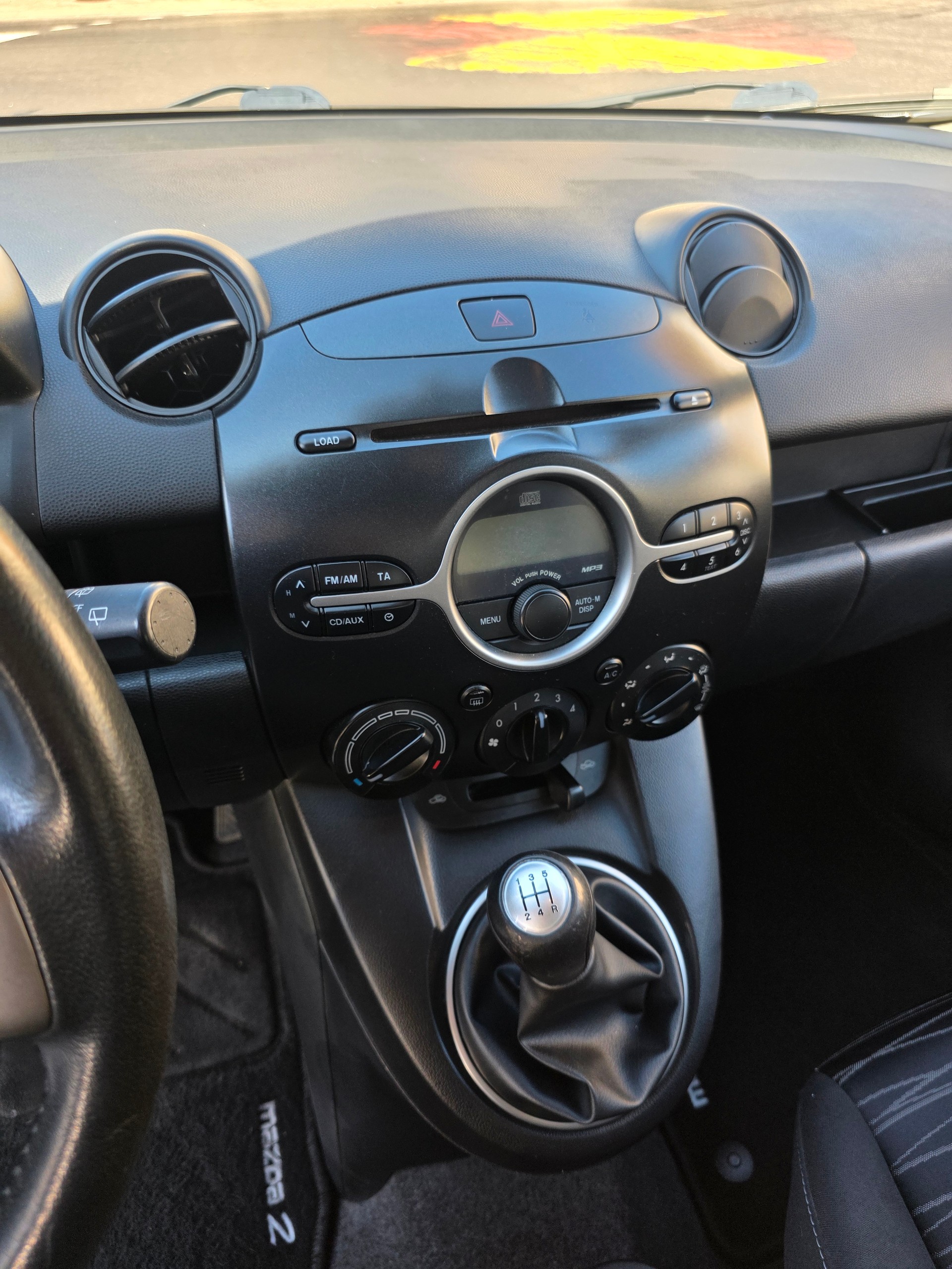 MAZDA 2 1.3i 16V Exclusive-image-8