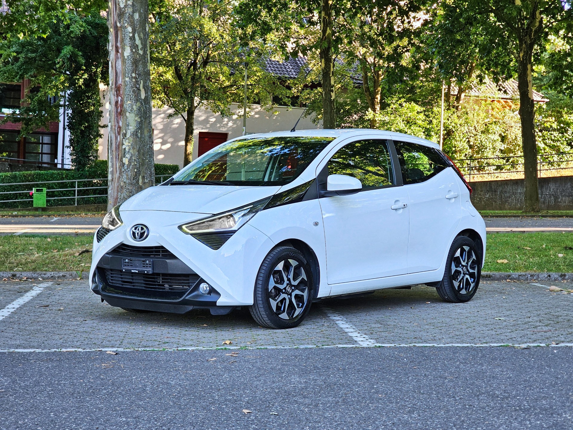 TOYOTA Aygo 1.0 VVT-i Limited White-image-0