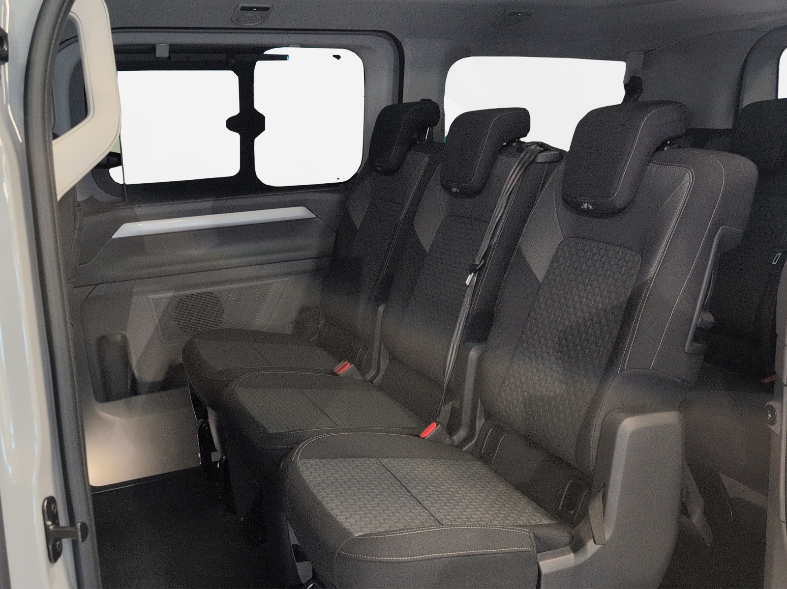 VW Caravelle 2.0 TDI Edition Aut.8 4 Motion-image-7