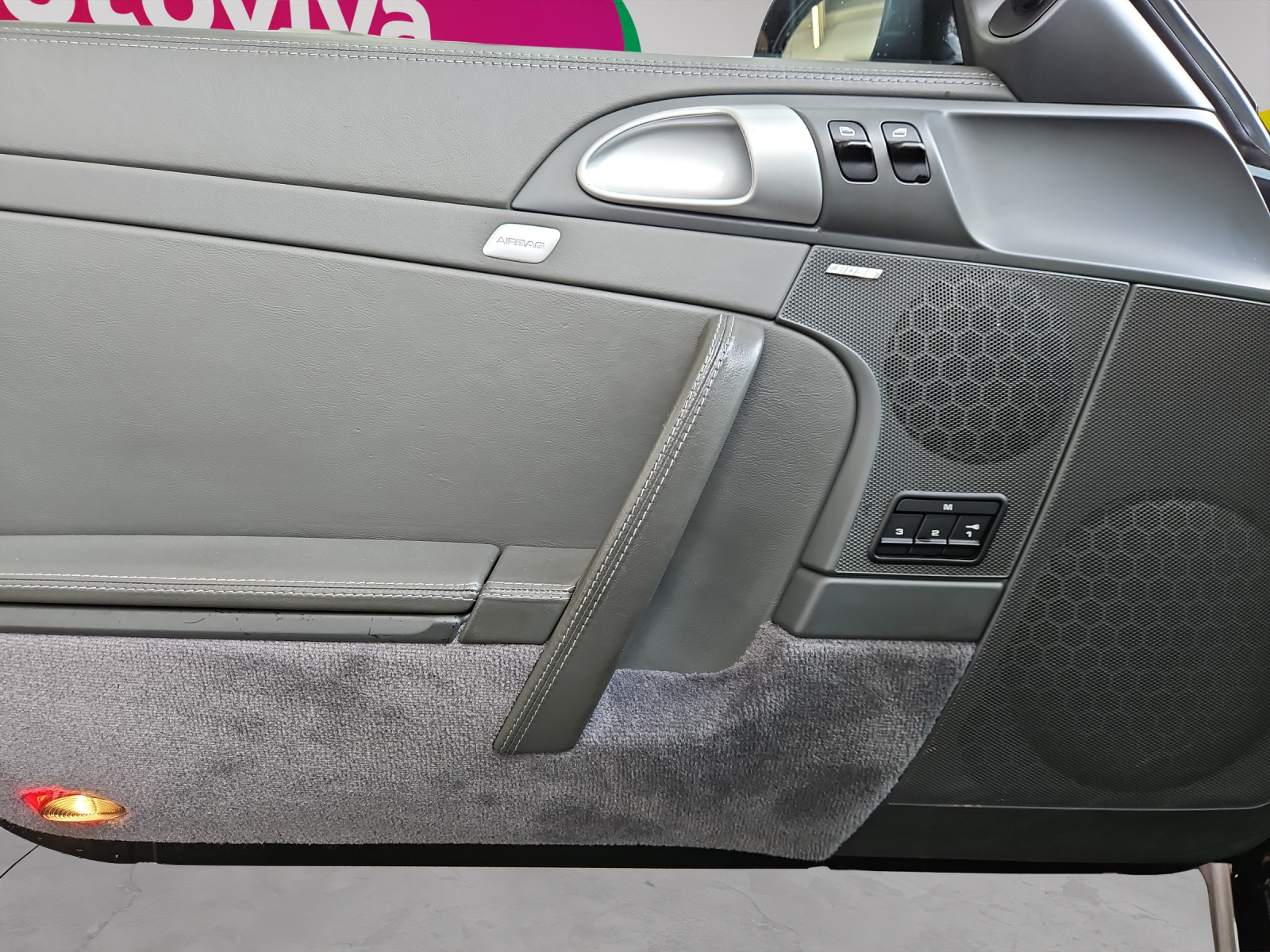 PORSCHE 911 Carrera S-image-7