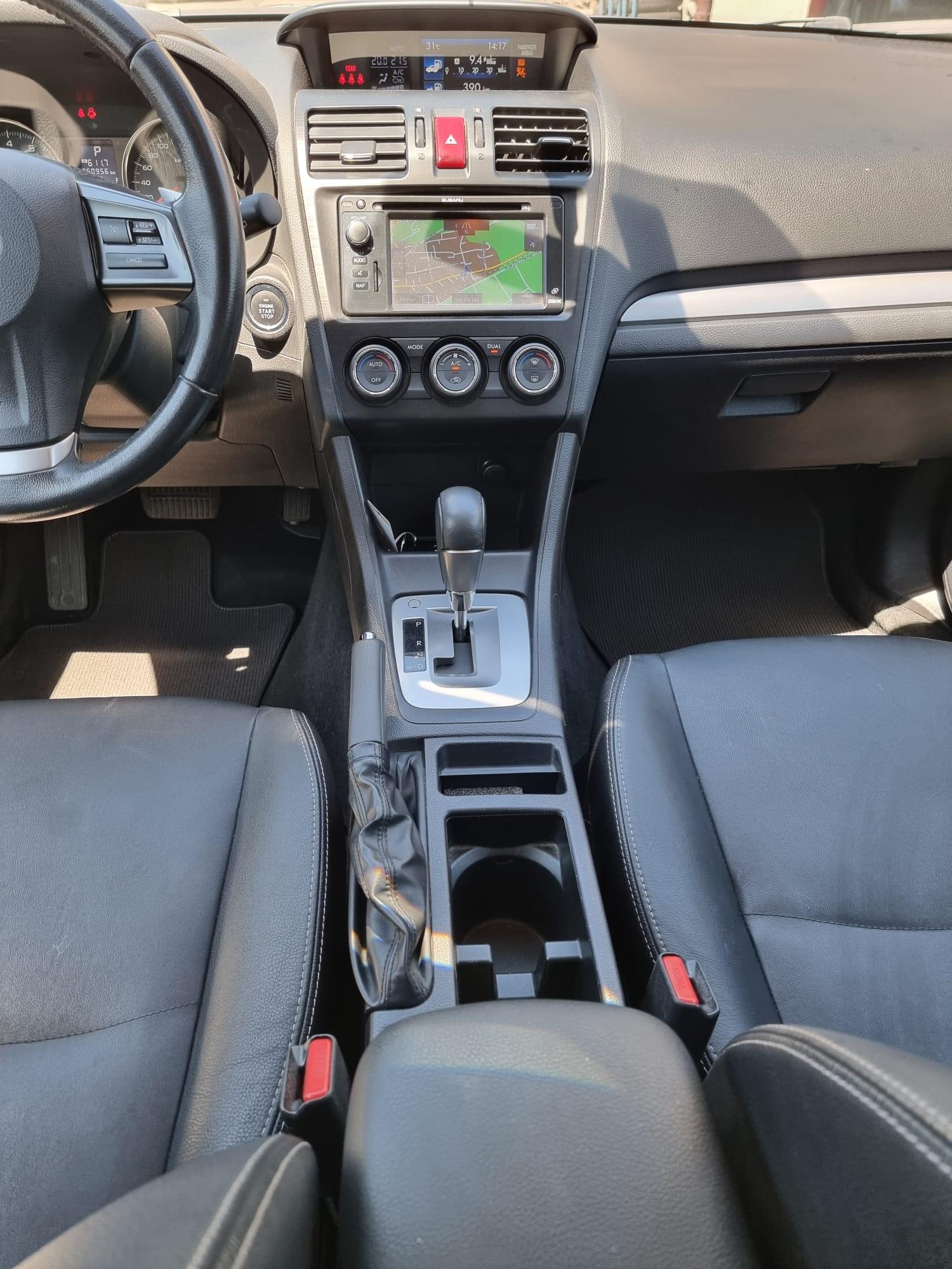 SUBARU XV 2.0i Swiss Three-image-6