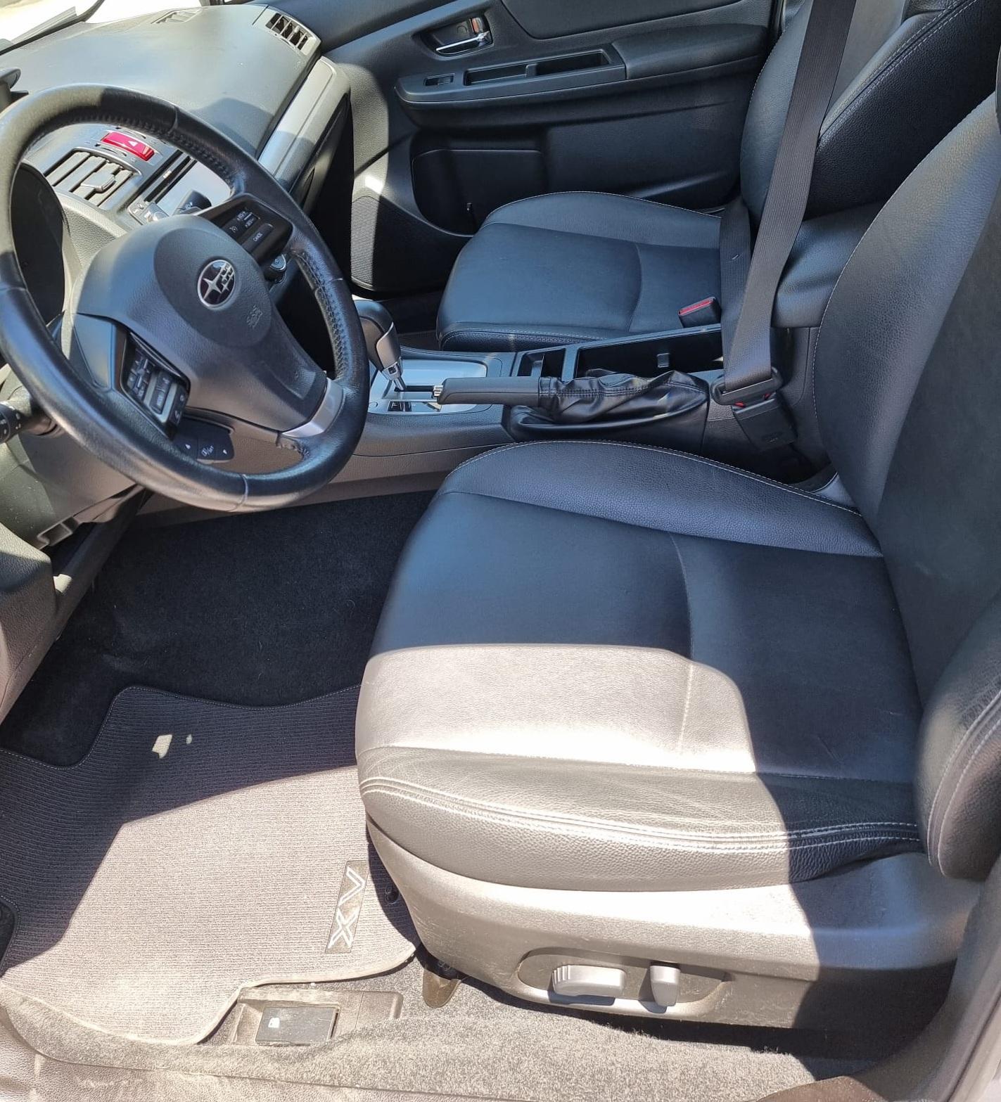 SUBARU XV 2.0i Swiss Three-image-4