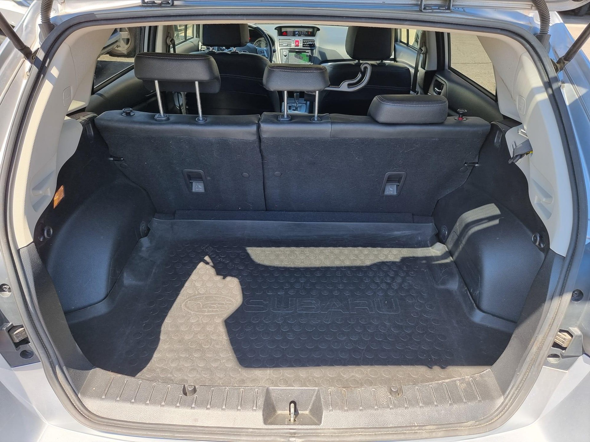 SUBARU XV 2.0i Swiss Three-image-10