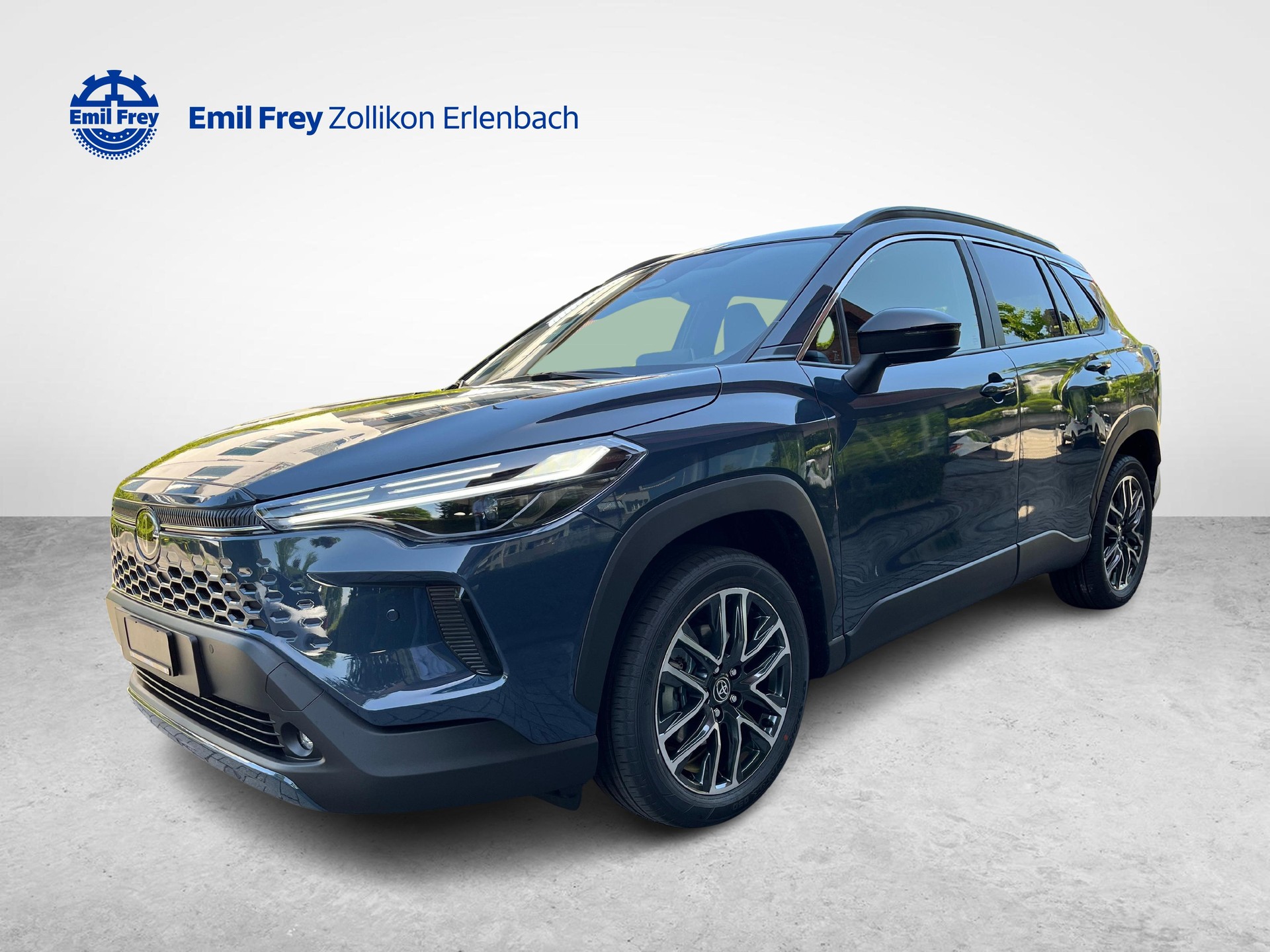 TOYOTA Corolla Cross 2.0 HSD Trend AWD-i-image-0
