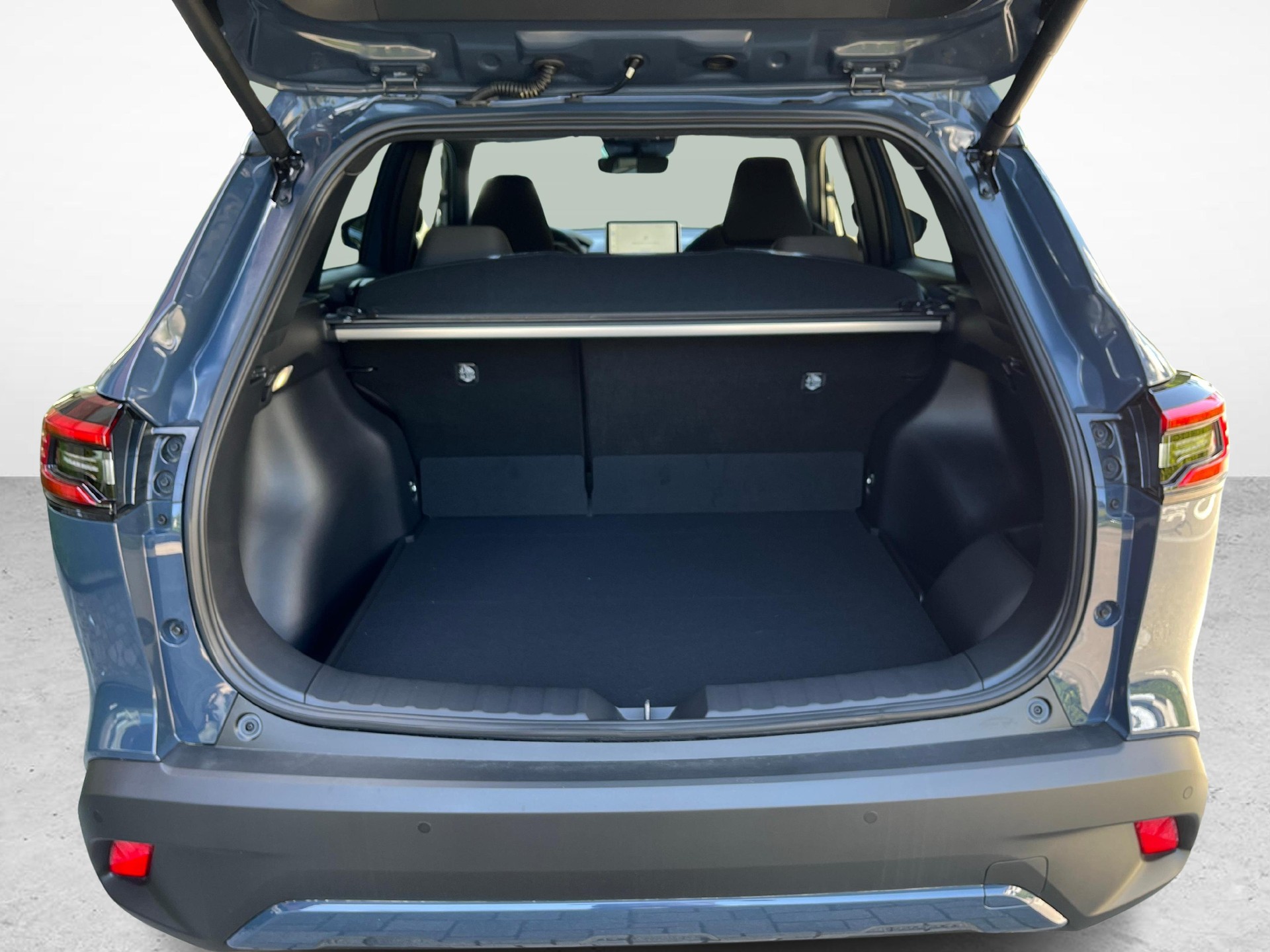 TOYOTA Corolla Cross 2.0 HSD Trend AWD-i-image-11