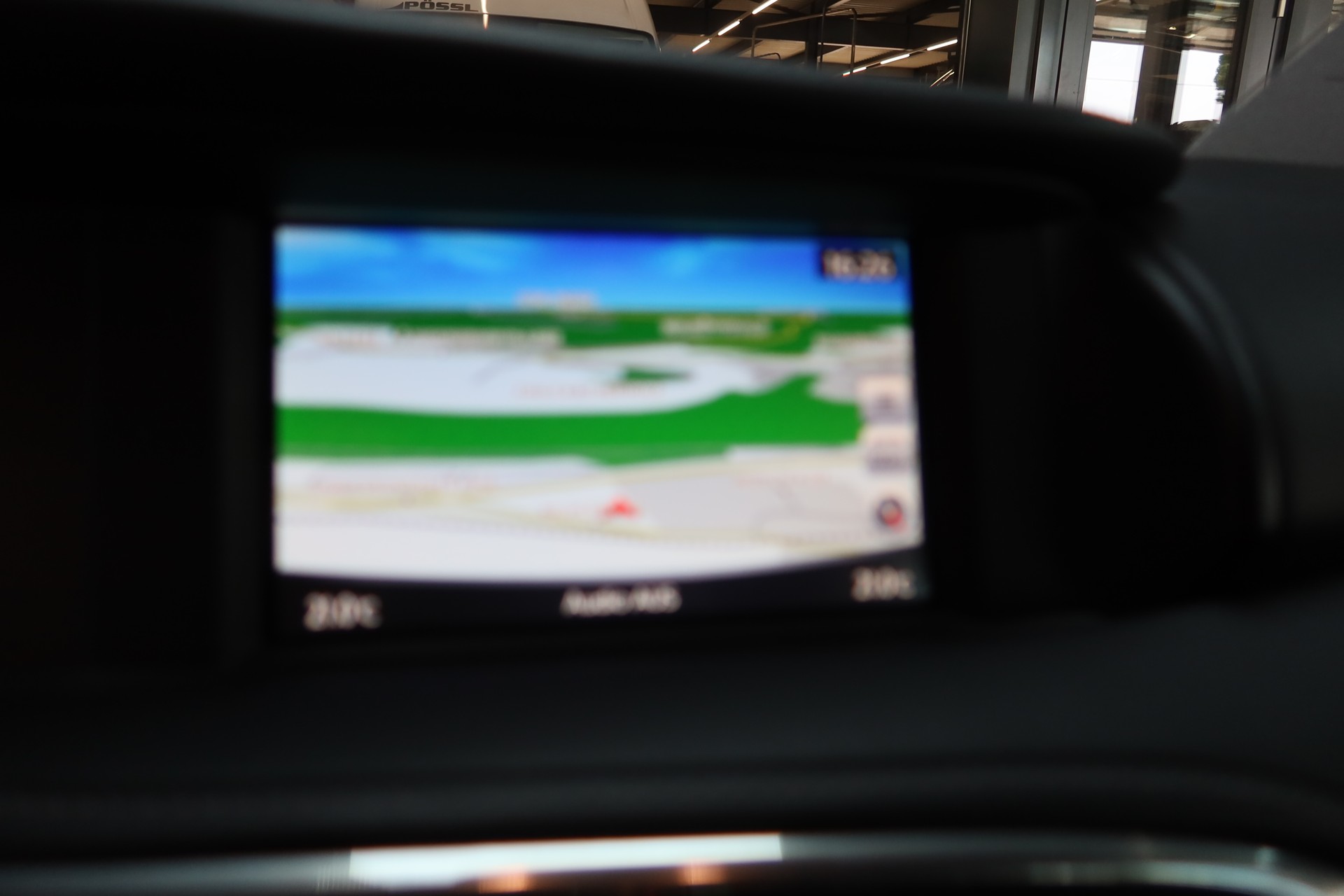INFINITI Q30 2.2d Premium Tech AWD-image-15