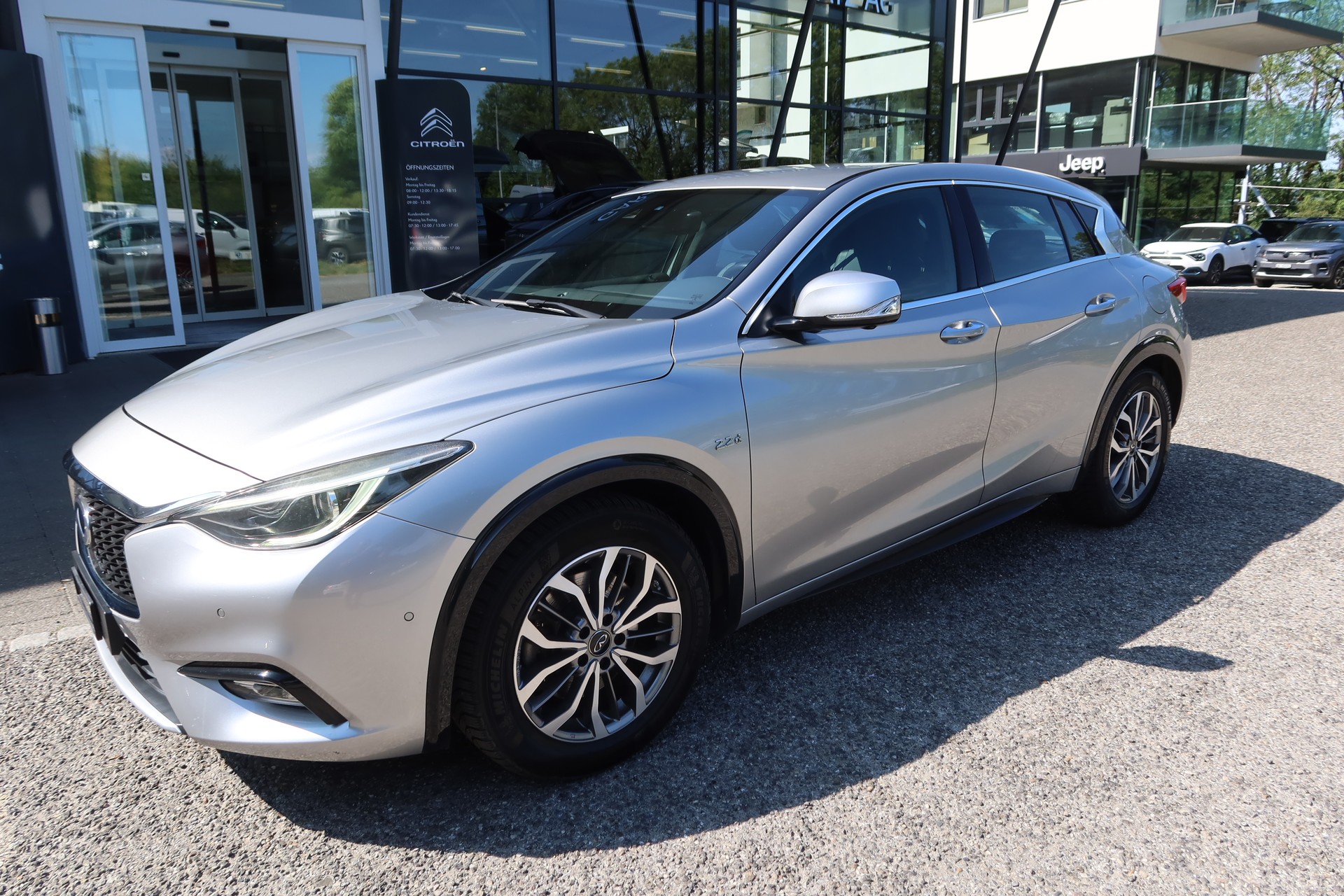 INFINITI Q30 2.2d Premium Tech AWD