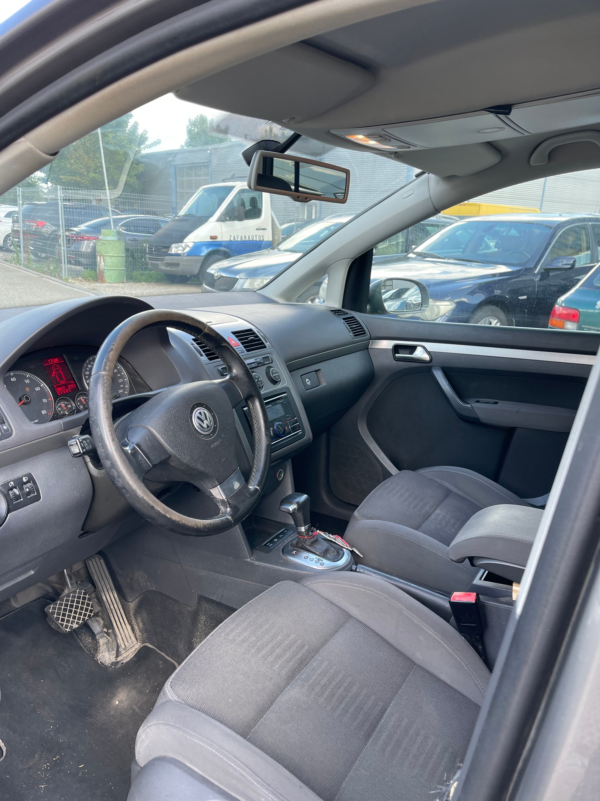 VW Touran 1.4 TSI Trendline-image-9