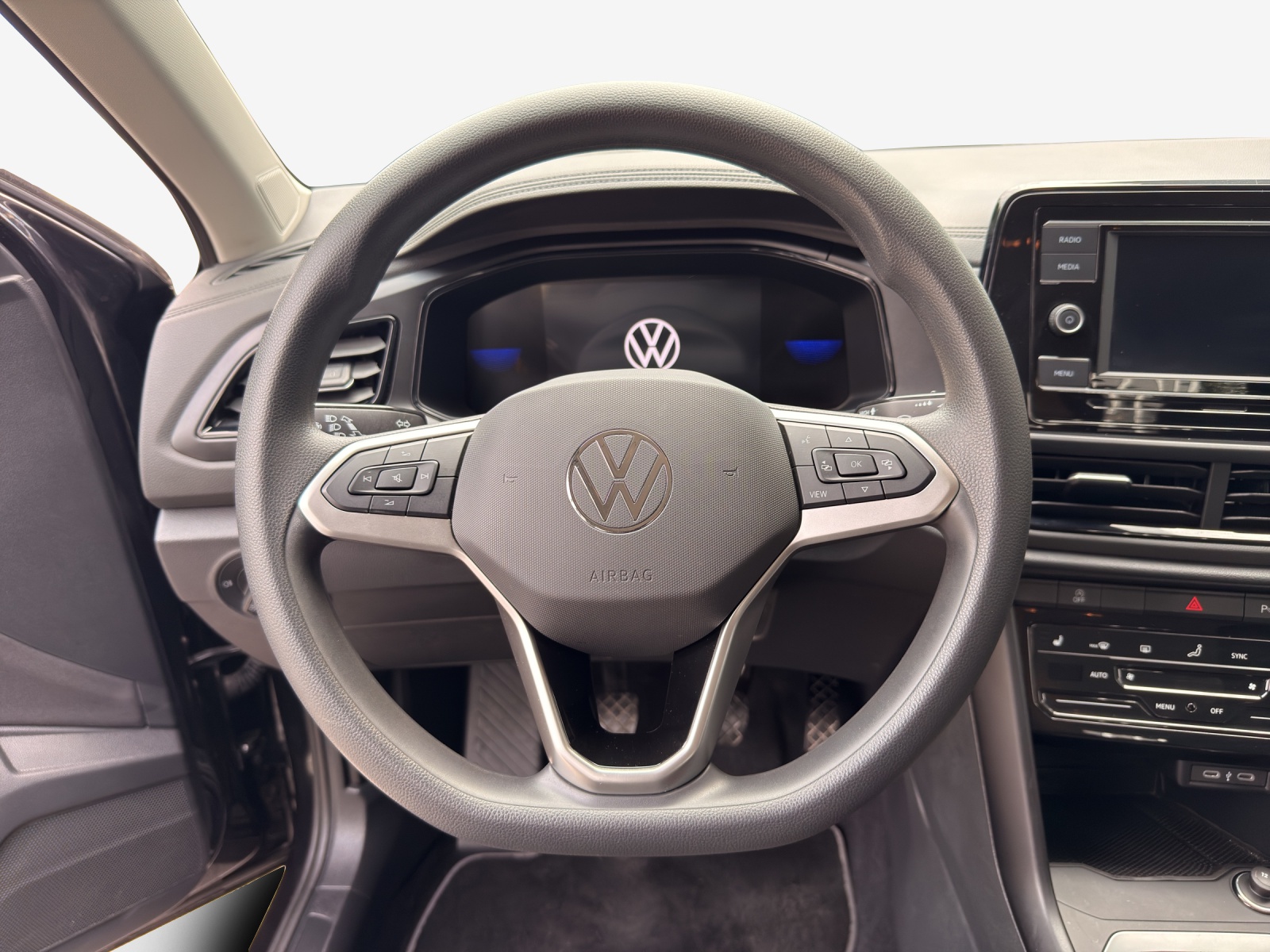 VW T-Roc 1.0 TSI-image-9
