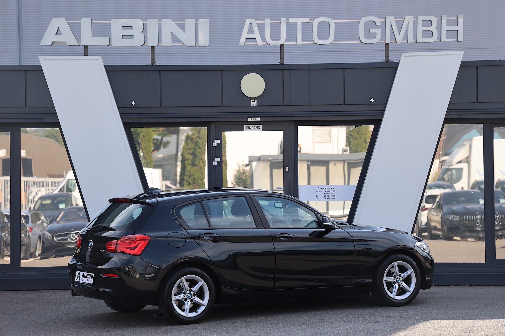 BMW 118i Steptronic-image-3