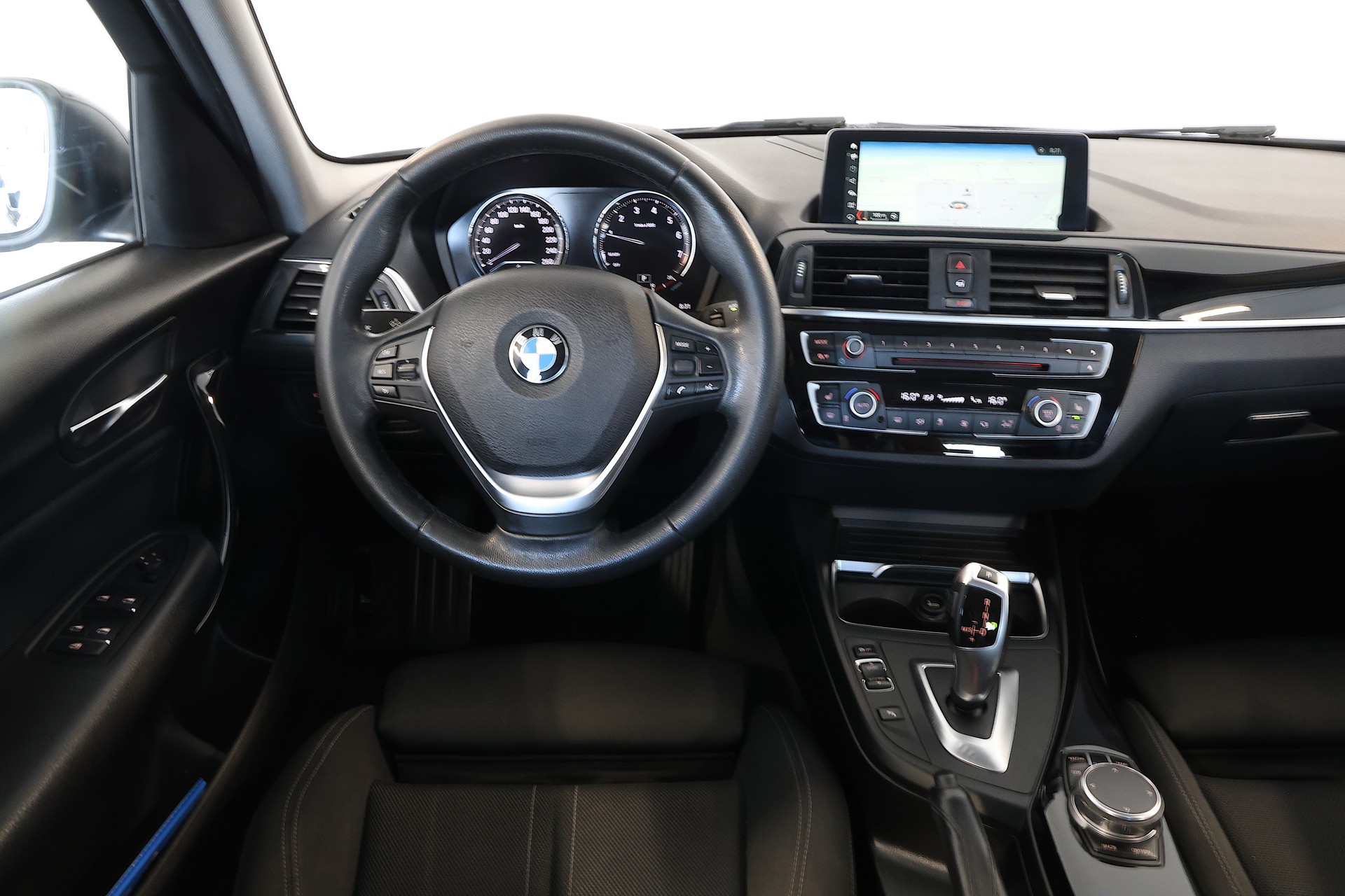 BMW 118i Steptronic-image-12