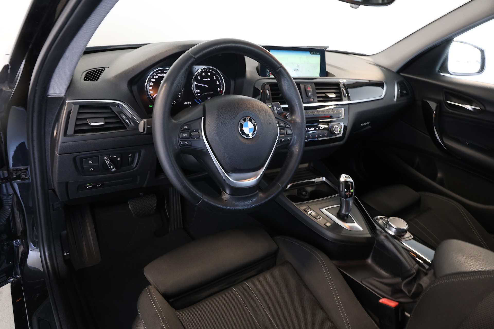 BMW 118i Steptronic-image-9