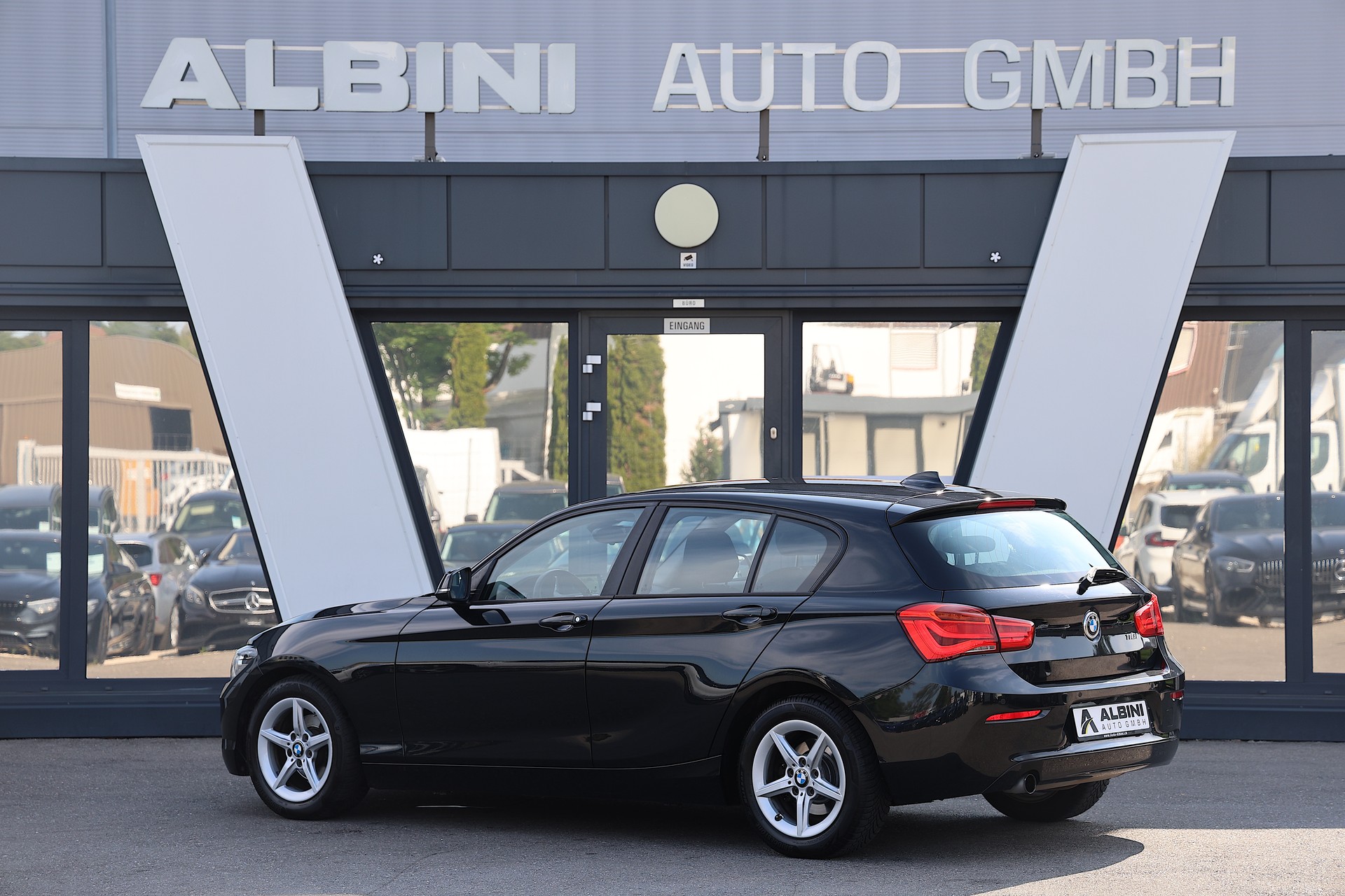 BMW 118i Steptronic-image-2