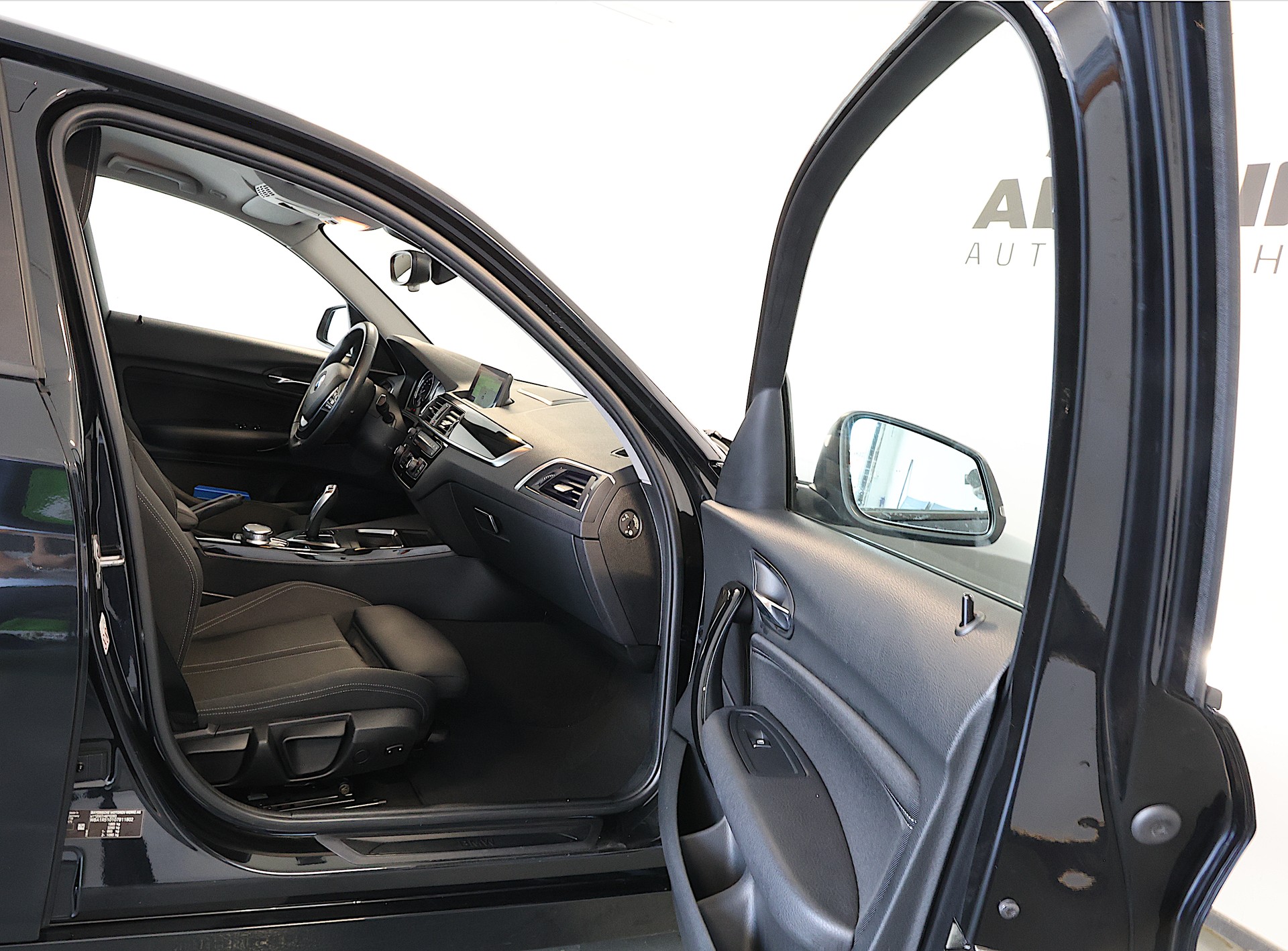 BMW 118i Steptronic-image-14