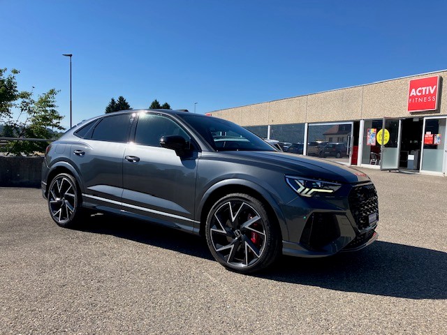 AUDI RS Q3 Sportback quattro S tronic-image-4