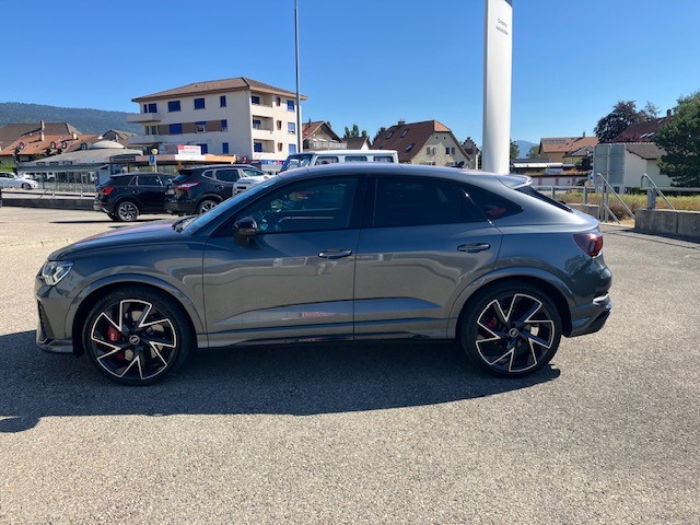 AUDI RS Q3 Sportback quattro S tronic-image-1