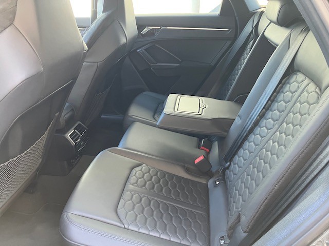 AUDI RS Q3 Sportback quattro S tronic-image-7