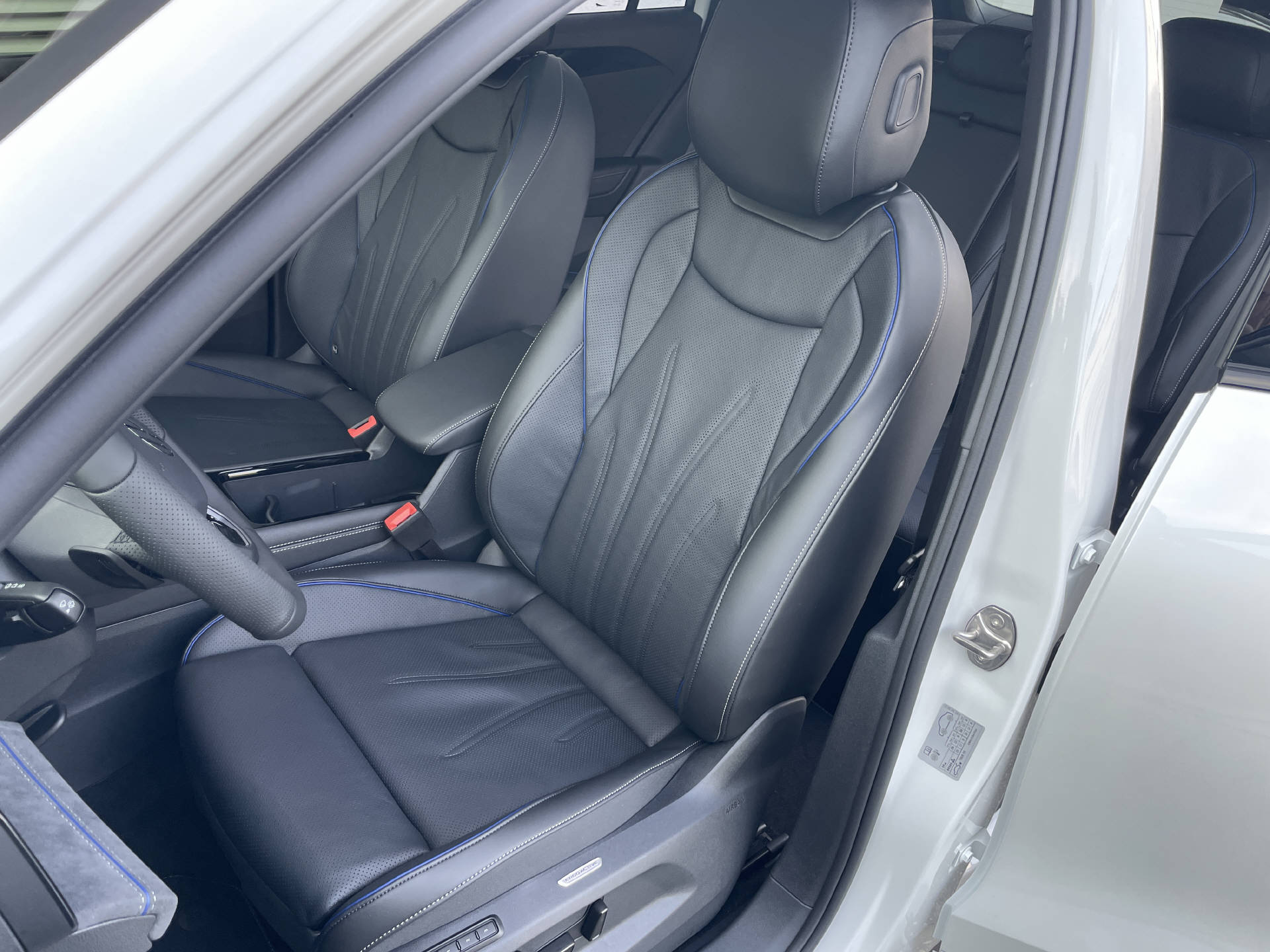 VW Tiguan 2.0 TSI R-Line Plus DSG 4motion-image-15