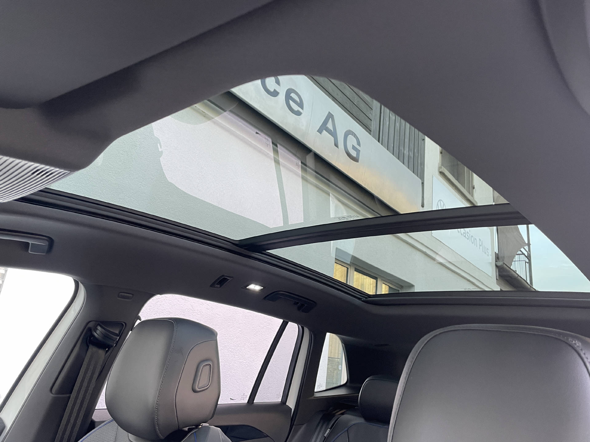 VW Tiguan 2.0 TSI R-Line Plus DSG 4motion-image-14