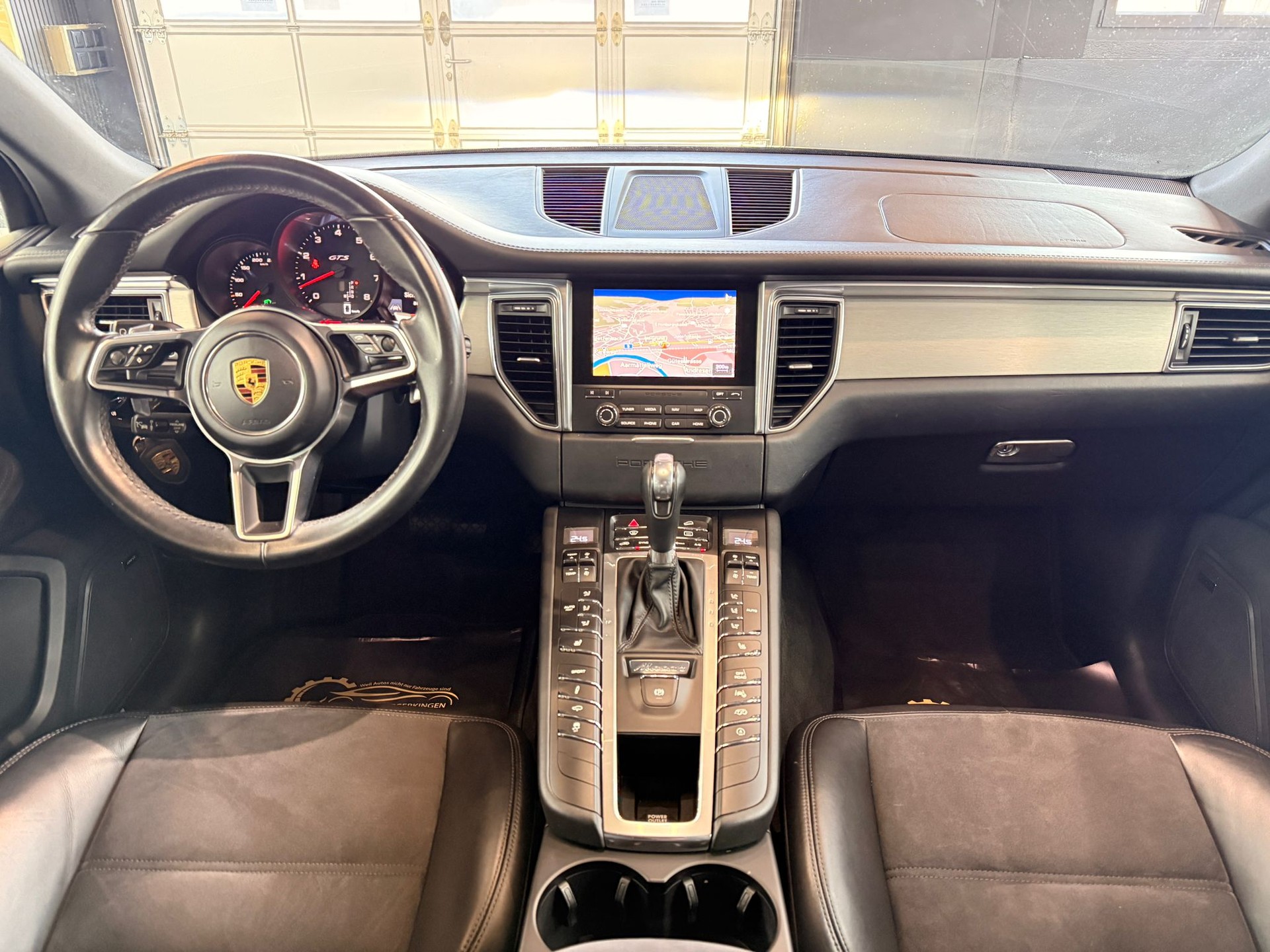 PORSCHE Macan GTS PDK-image-12
