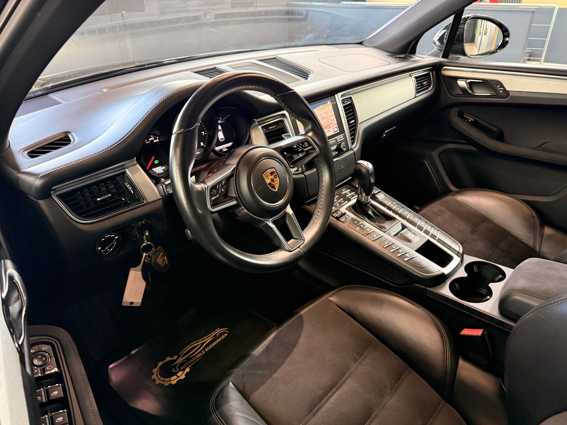 PORSCHE Macan GTS PDK-image-8