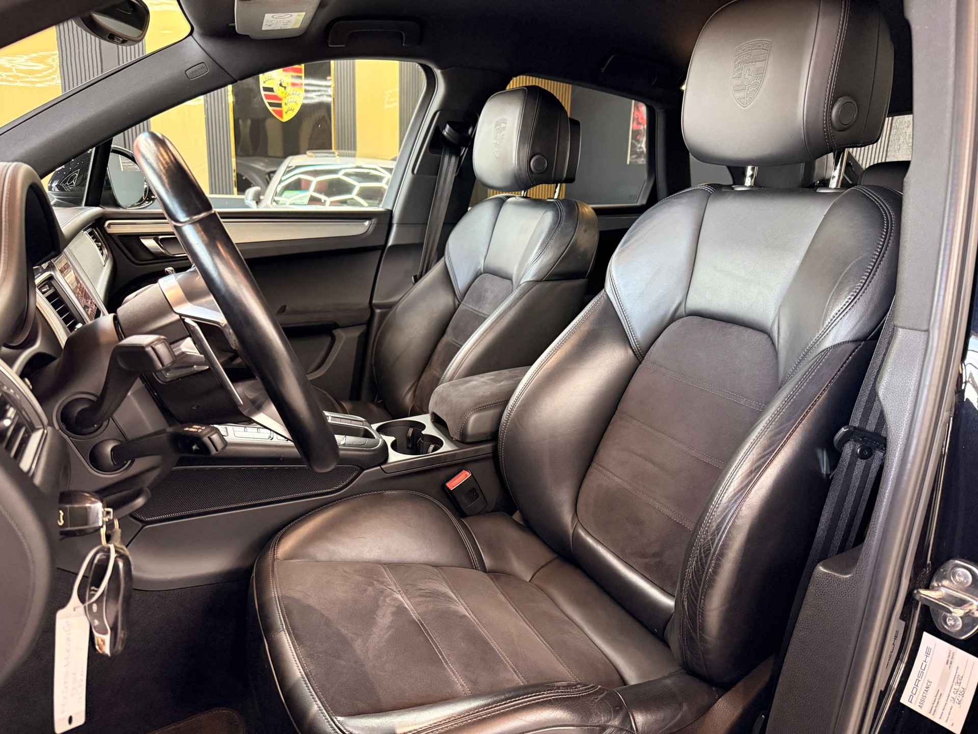 PORSCHE Macan GTS PDK-image-9