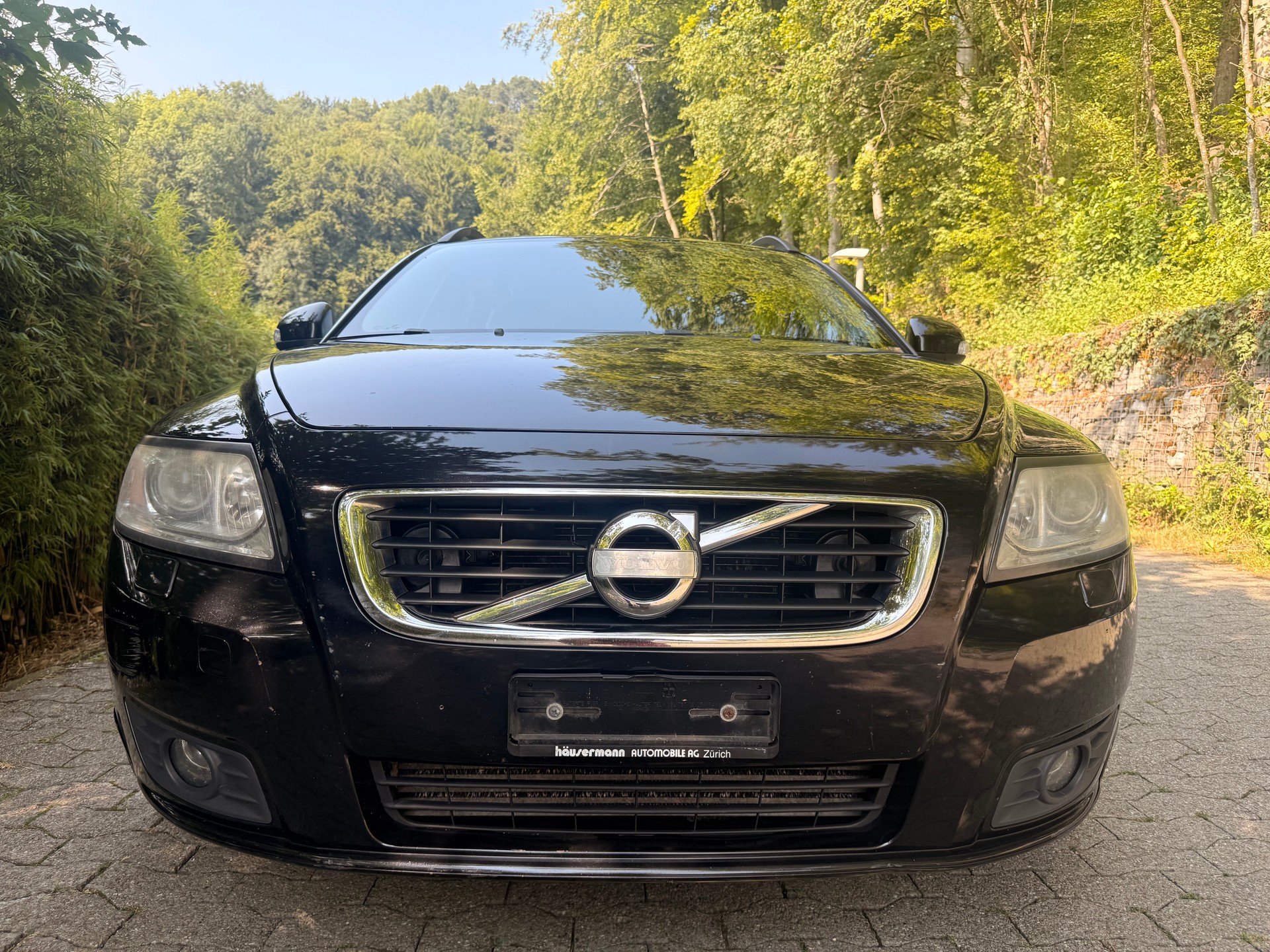 VOLVO V50 D3 Momentum Geartronic-image-2