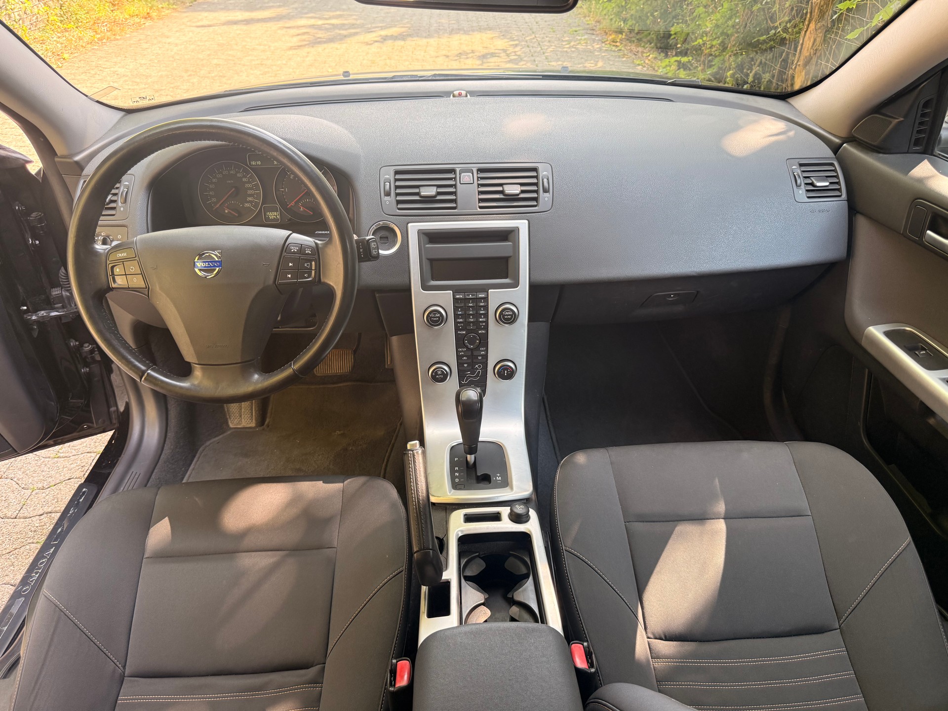 VOLVO V50 D3 Momentum Geartronic-image-7