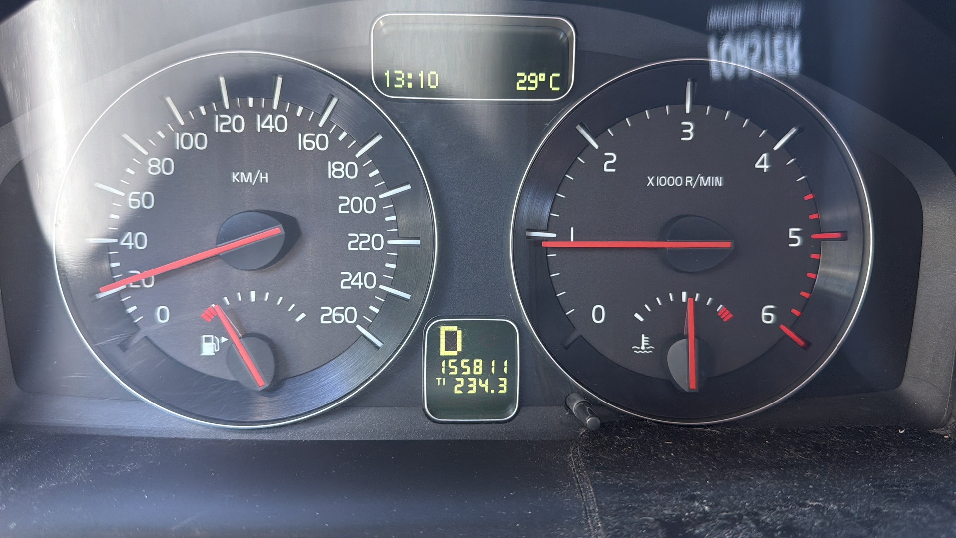 VOLVO V50 D3 Momentum Geartronic-image-3