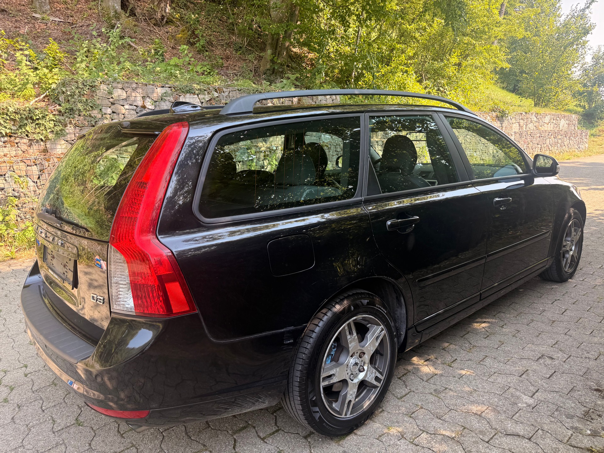 VOLVO V50 D3 Momentum Geartronic-image-4