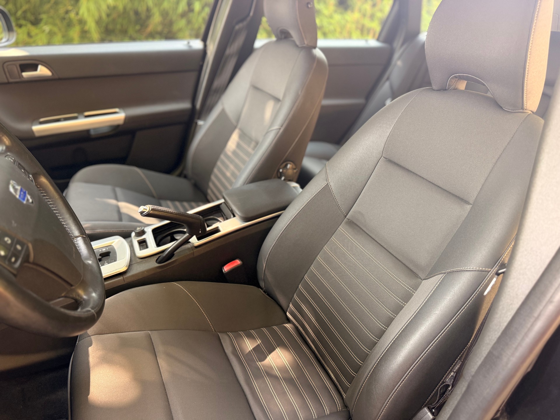 VOLVO V50 D3 Momentum Geartronic-image-9