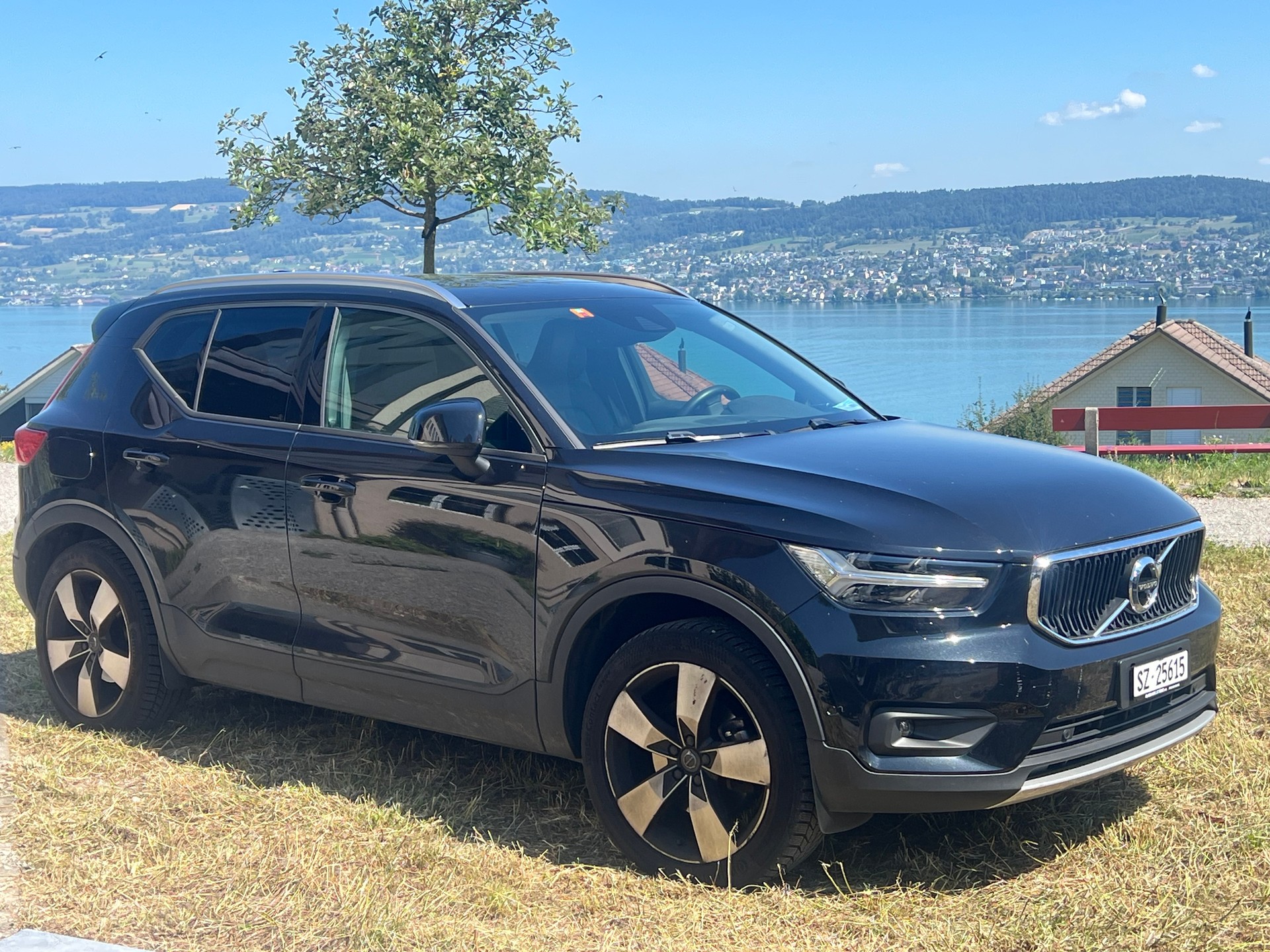VOLVO 2.0 D4 Momentum AWD-image-0