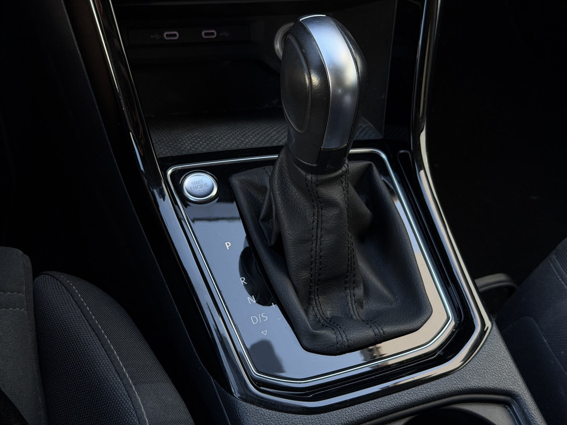 VW Touran 1.5 TSI R-Line EVO Highline DSG / 7 Plätzer-image-21