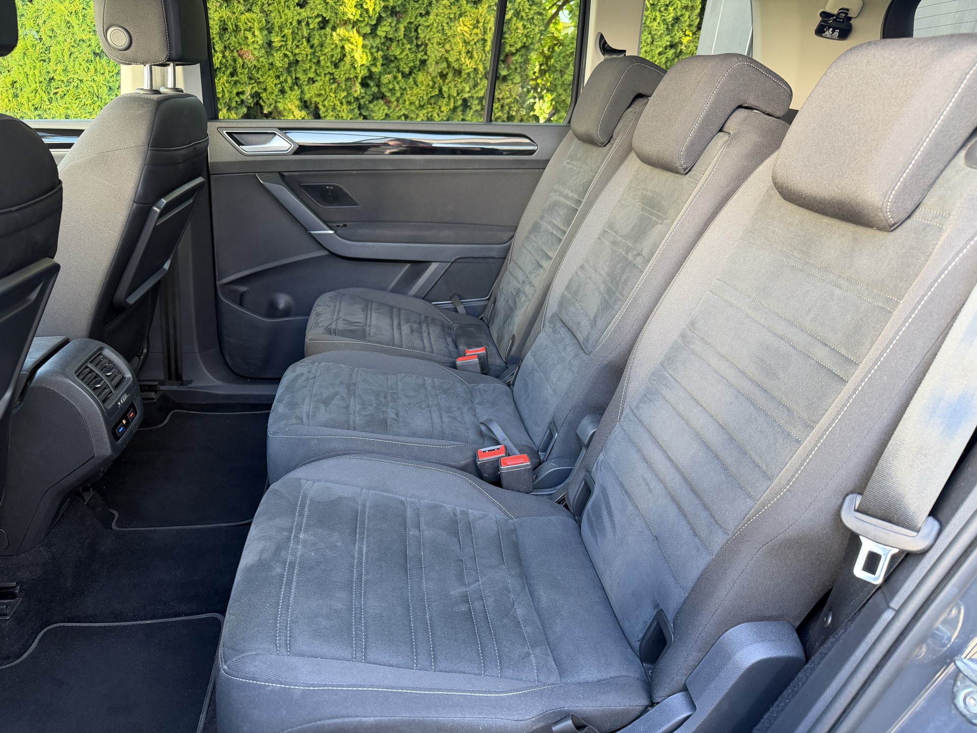 VW Touran 1.5 TSI R-Line EVO Highline DSG / 7 Plätzer-image-16