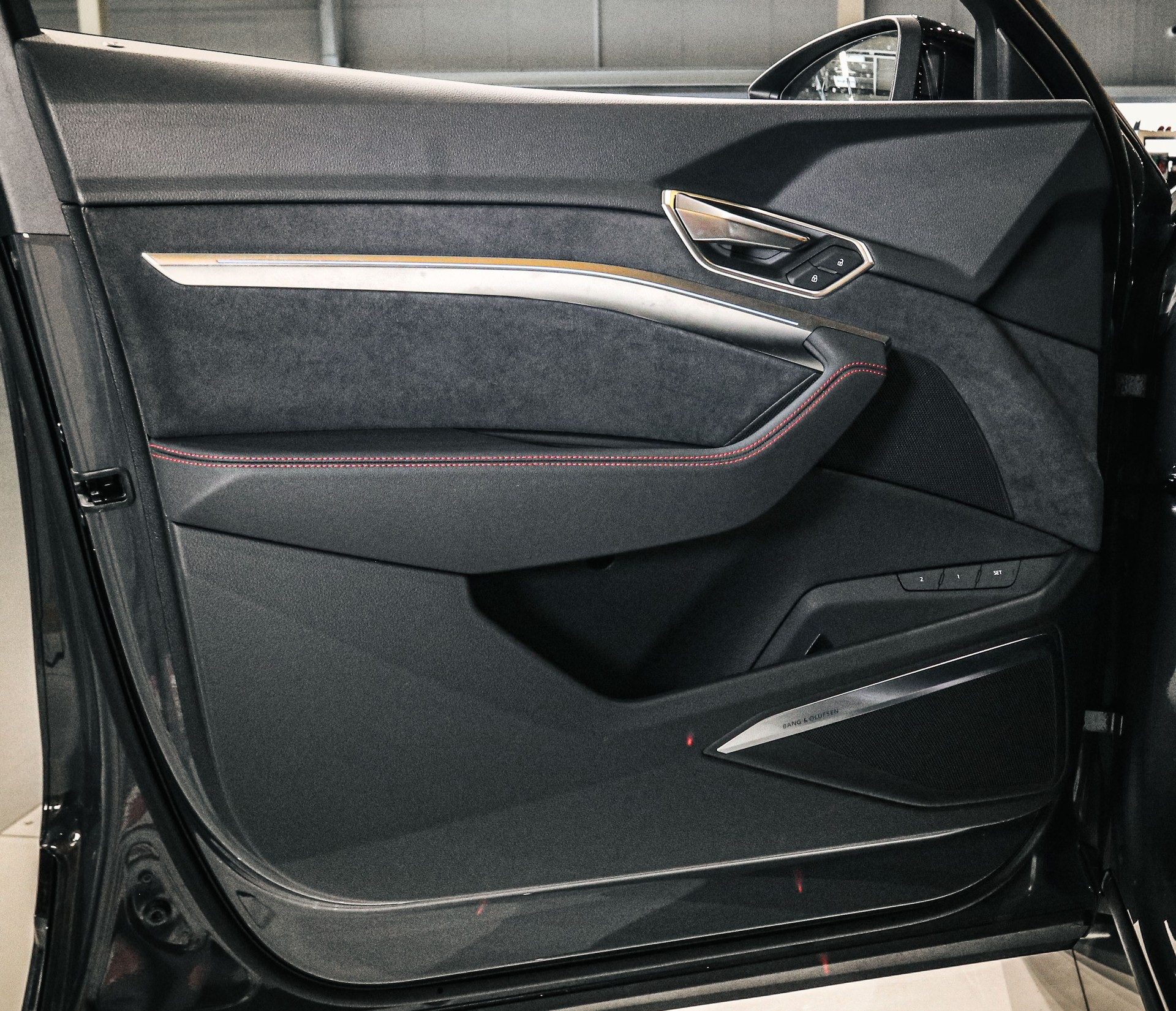 AUDI Q8 E-tron Sportback 55 Black Edition quattro-image-26