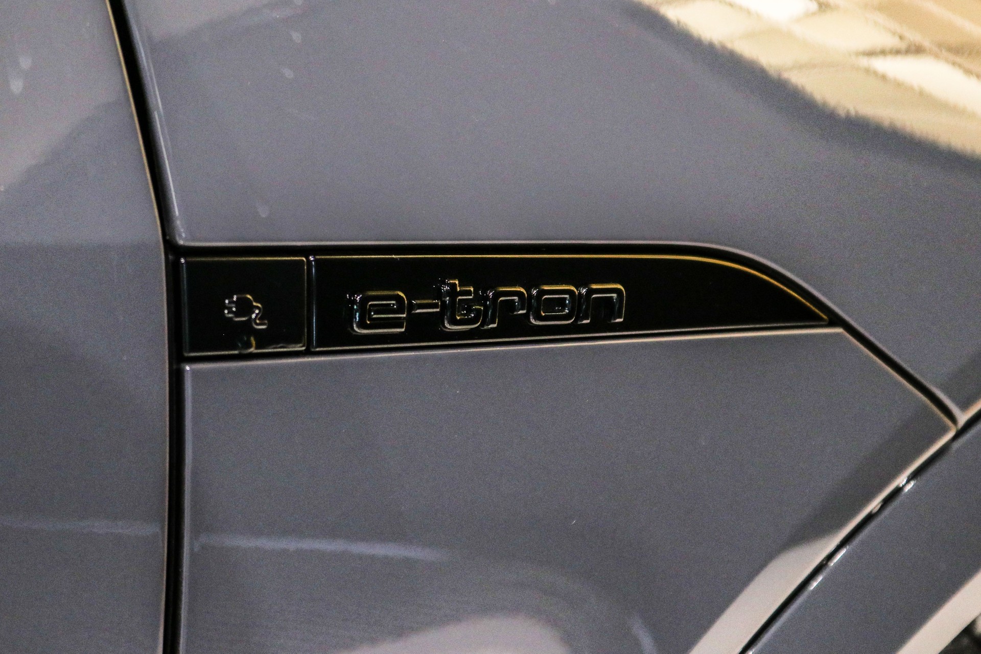 AUDI Q8 E-tron Sportback 55 Black Edition quattro-image-8