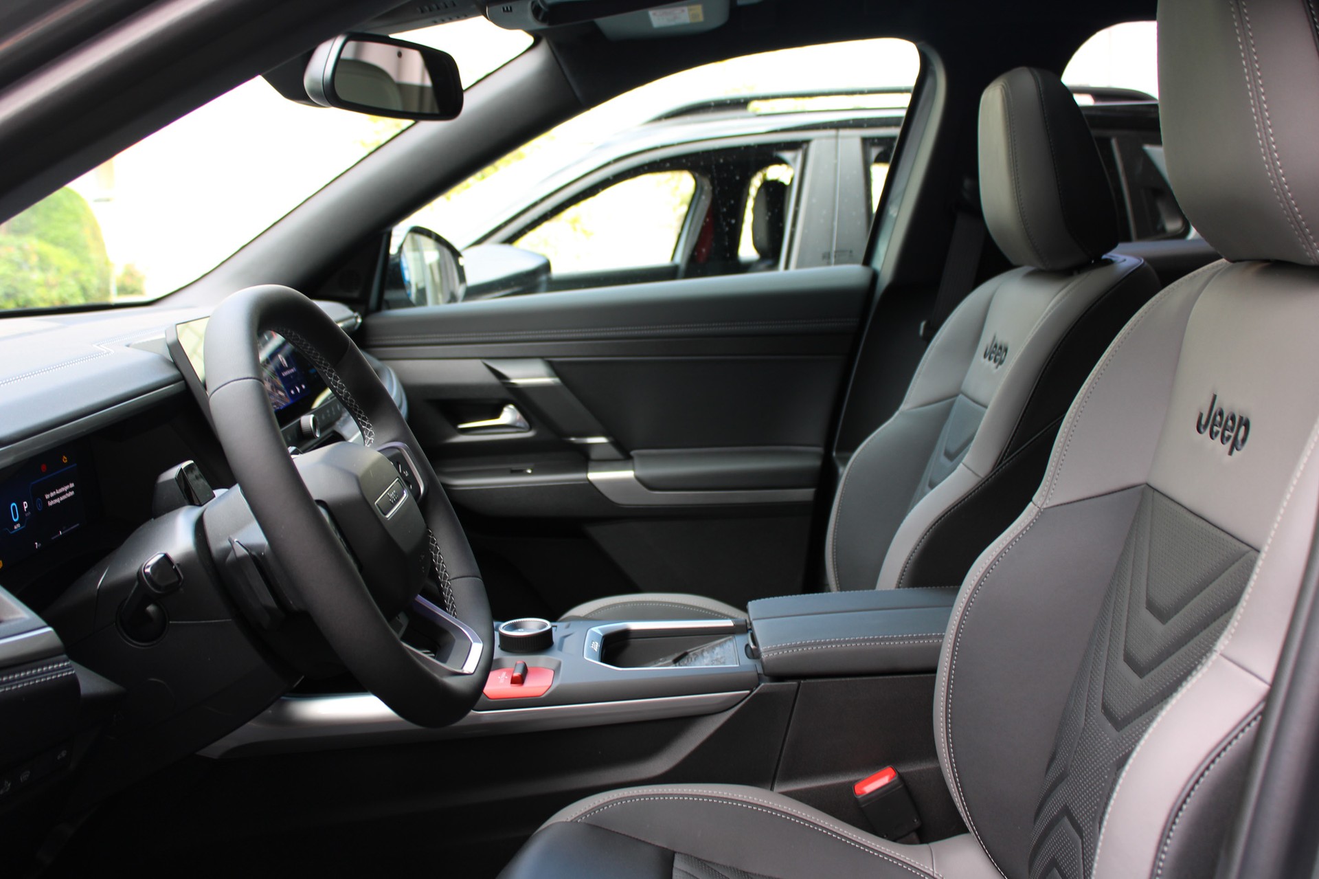 JEEP Compass 1.2 T e-Hybrid Summit-image-11