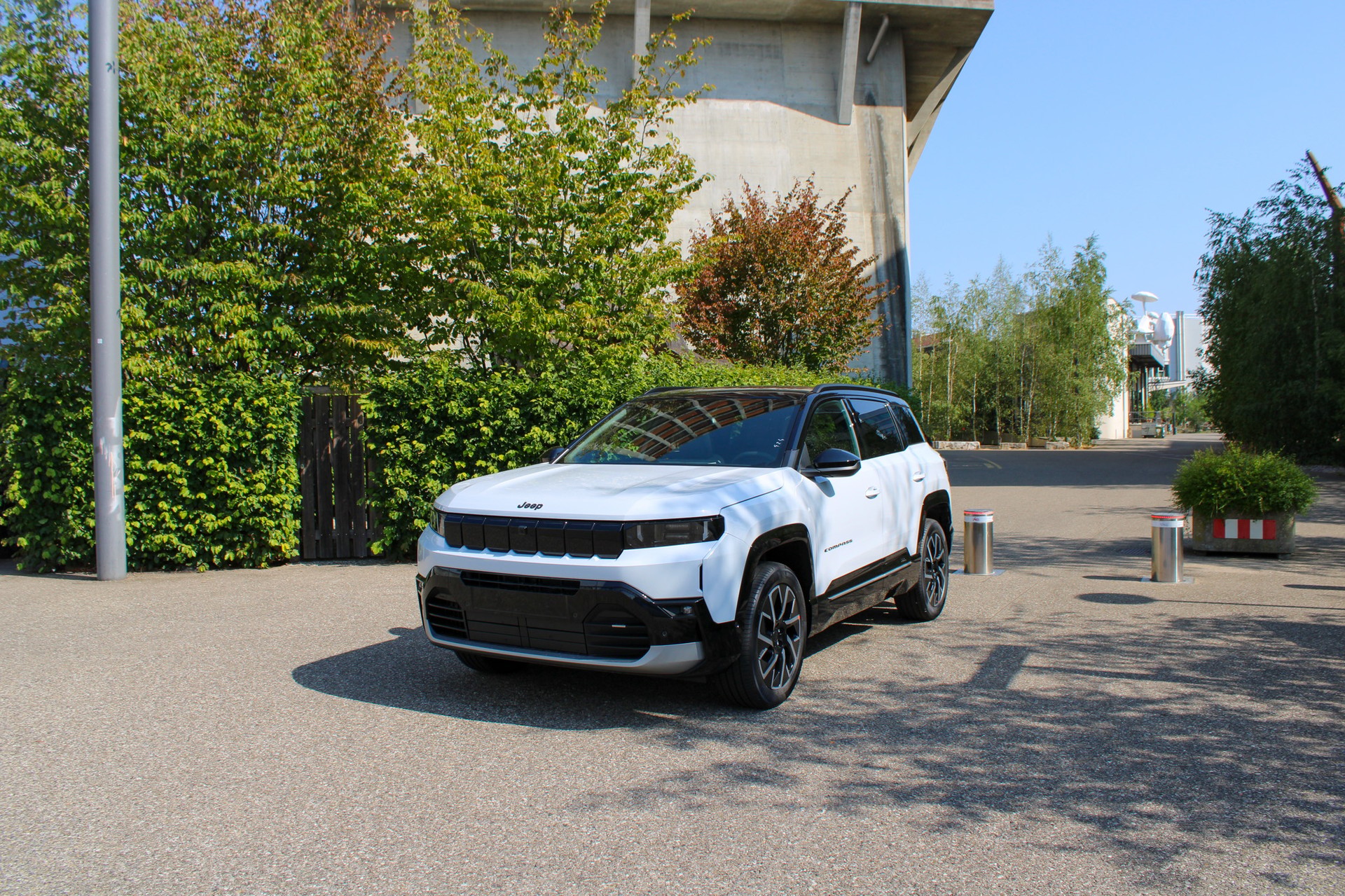 JEEP Compass 1.2 T e-Hybrid Summit-image-1