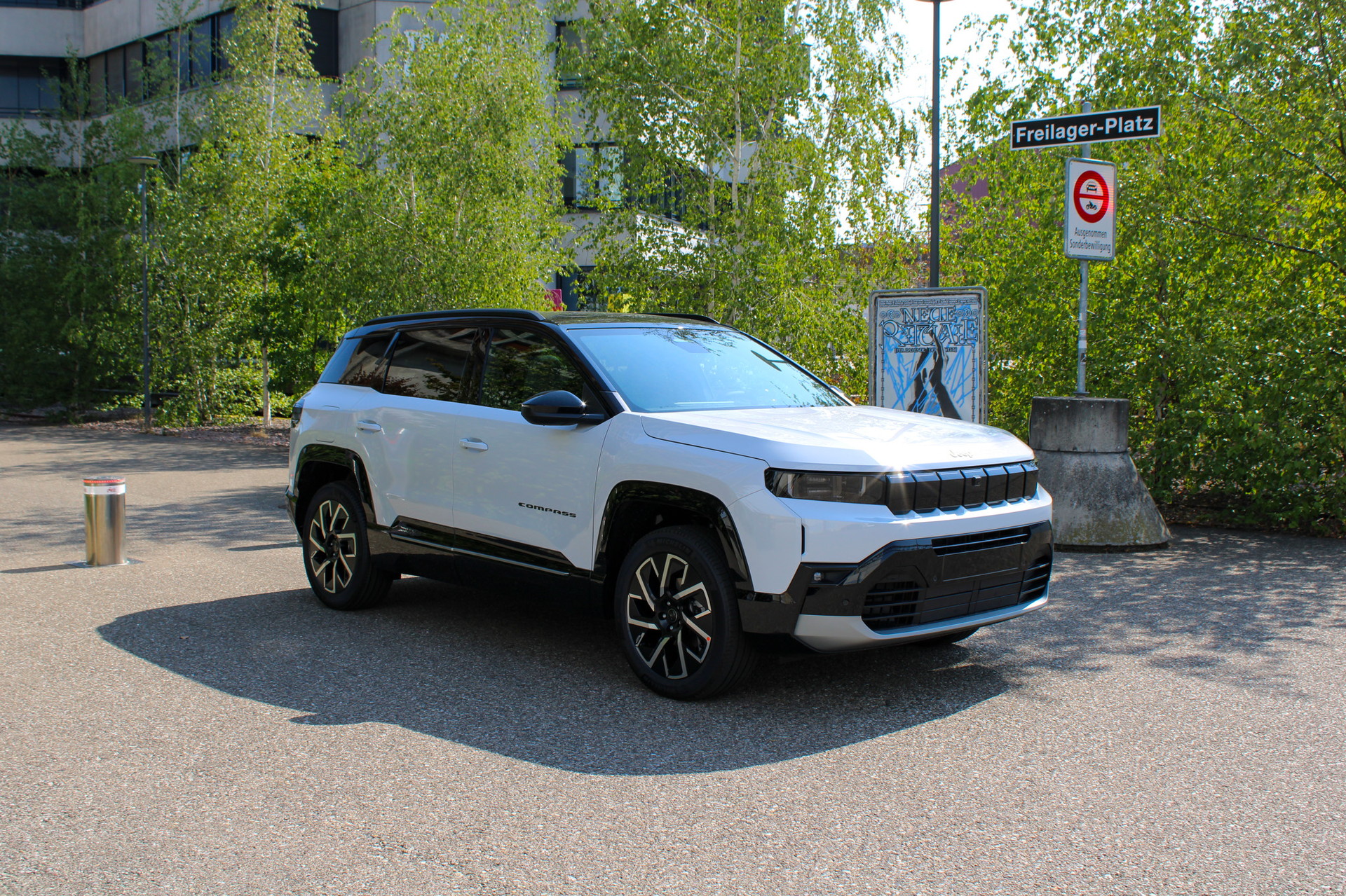 JEEP Compass 1.2 T e-Hybrid Summit-image-7