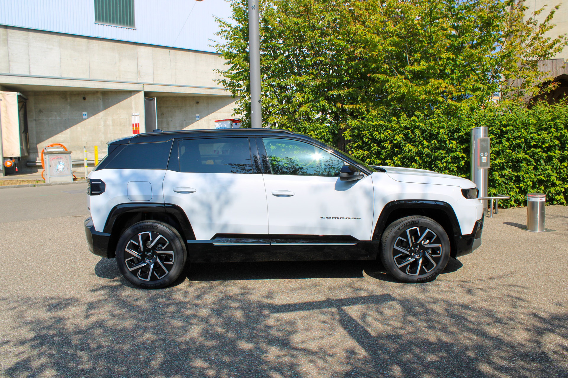 JEEP Compass 1.2 T e-Hybrid Summit-image-10
