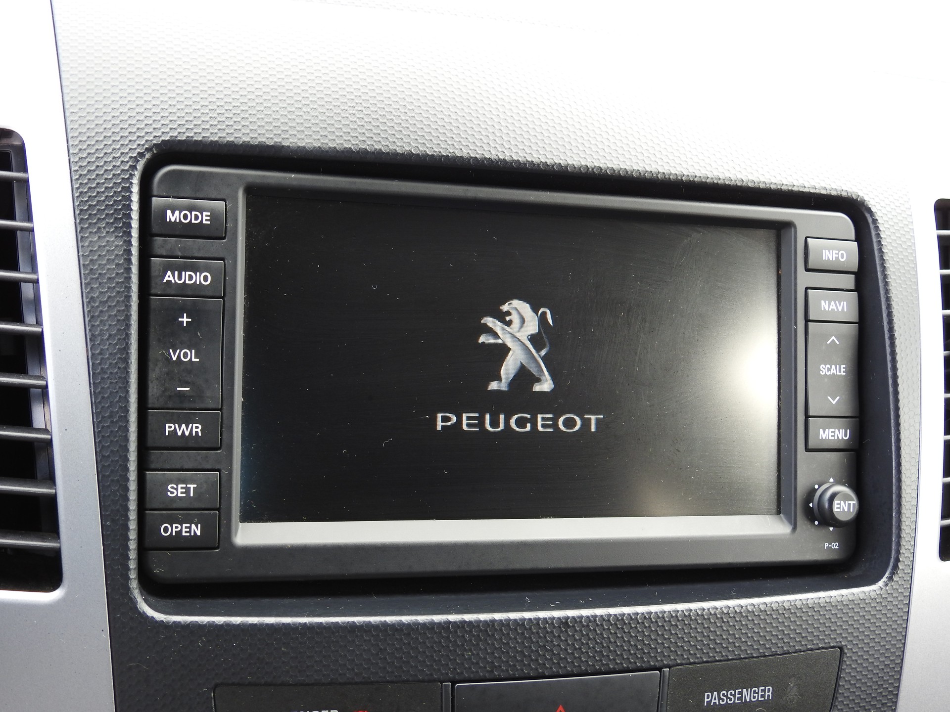 PEUGEOT 4007 2.2 HDi Platinum Edition-image-20