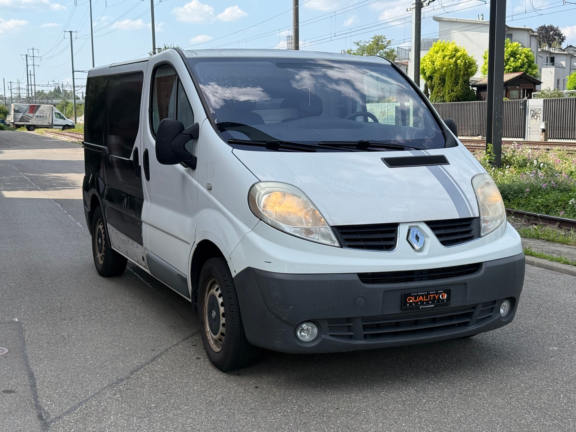 RENAULT Trafic 2.0 dCi 90 2.7t L1H1-image-1