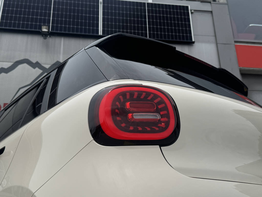 JAC E30X Electric-image-25