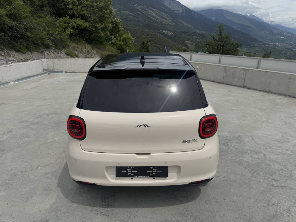 JAC E30X Electric-image-23