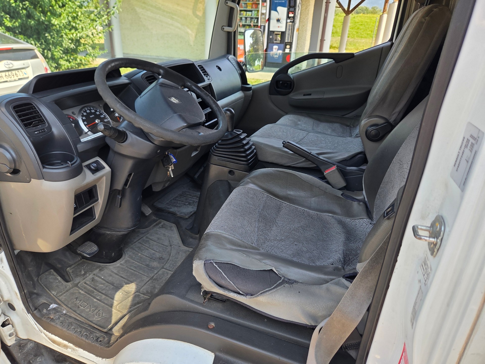 RENAULT Maxity 130.35 Dynamic-image-3