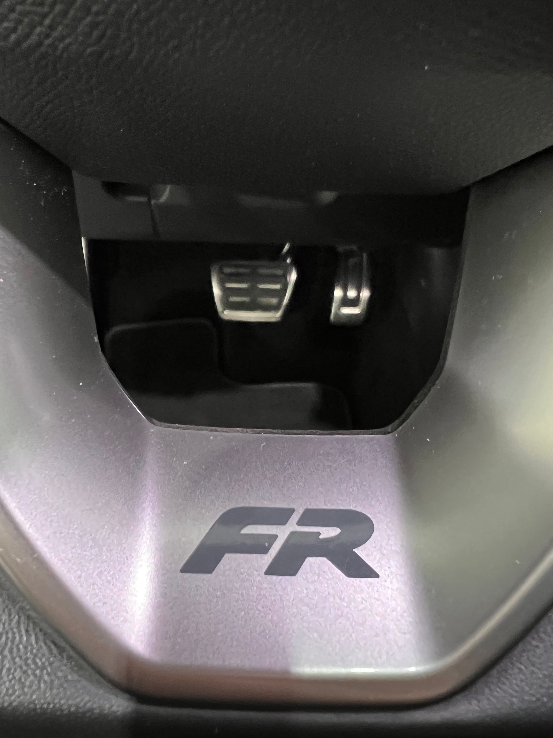 SEAT Tarraco 2.0TSI Move FR 4Drive DSG**Panodach,7-Plätzer,Tempomat ACC,Frisch ab MFK**-image-14
